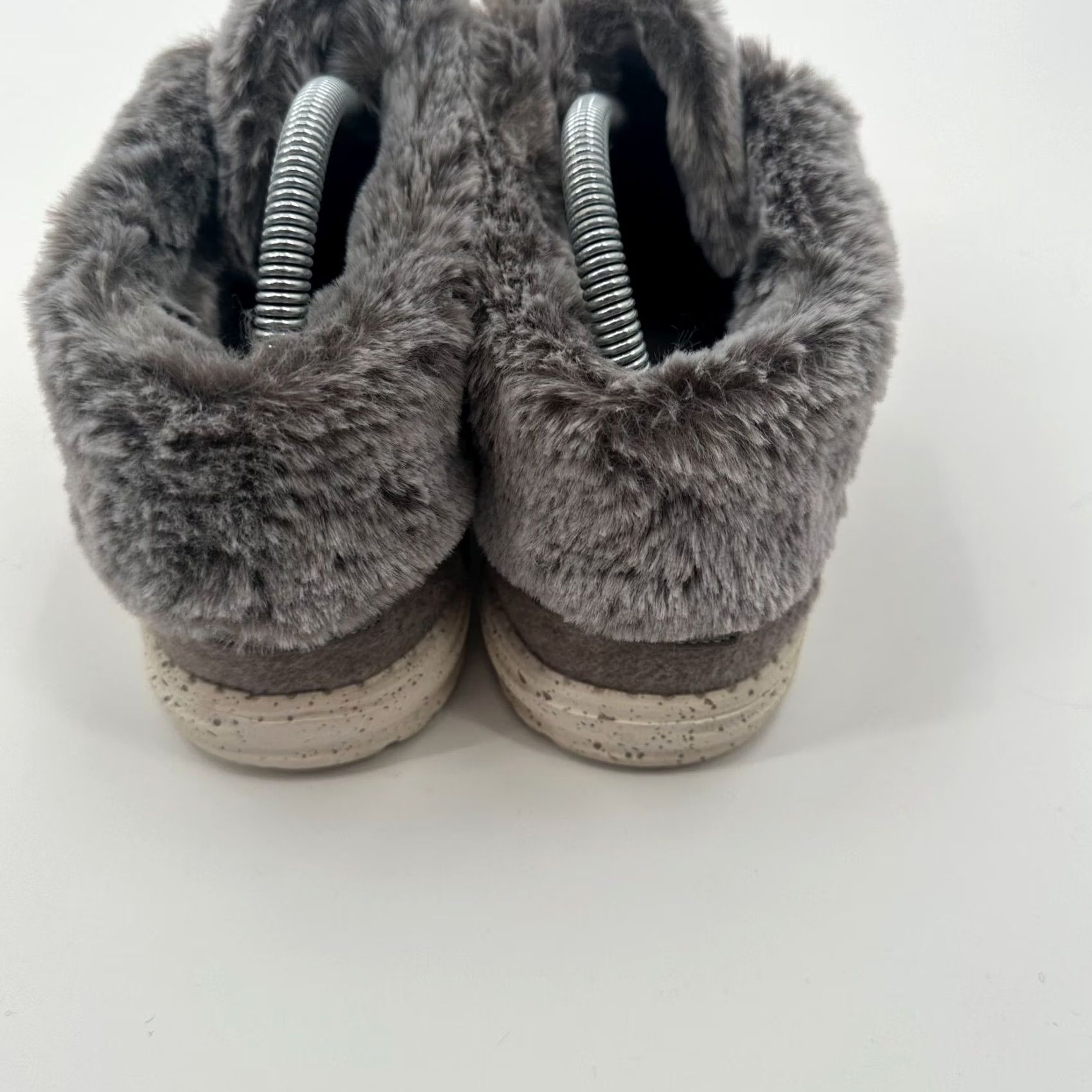 Vintage Hey Dude Casual Shoes Womens 8 Gray Faux Fur Canvas Lace Up Boots Shoes Casual Shoes Womens 8 Gray Faux Fur Canvas Lace Up Boots Shoes 121771900 Size US 8 / IT 38 - 3 Thumbnail