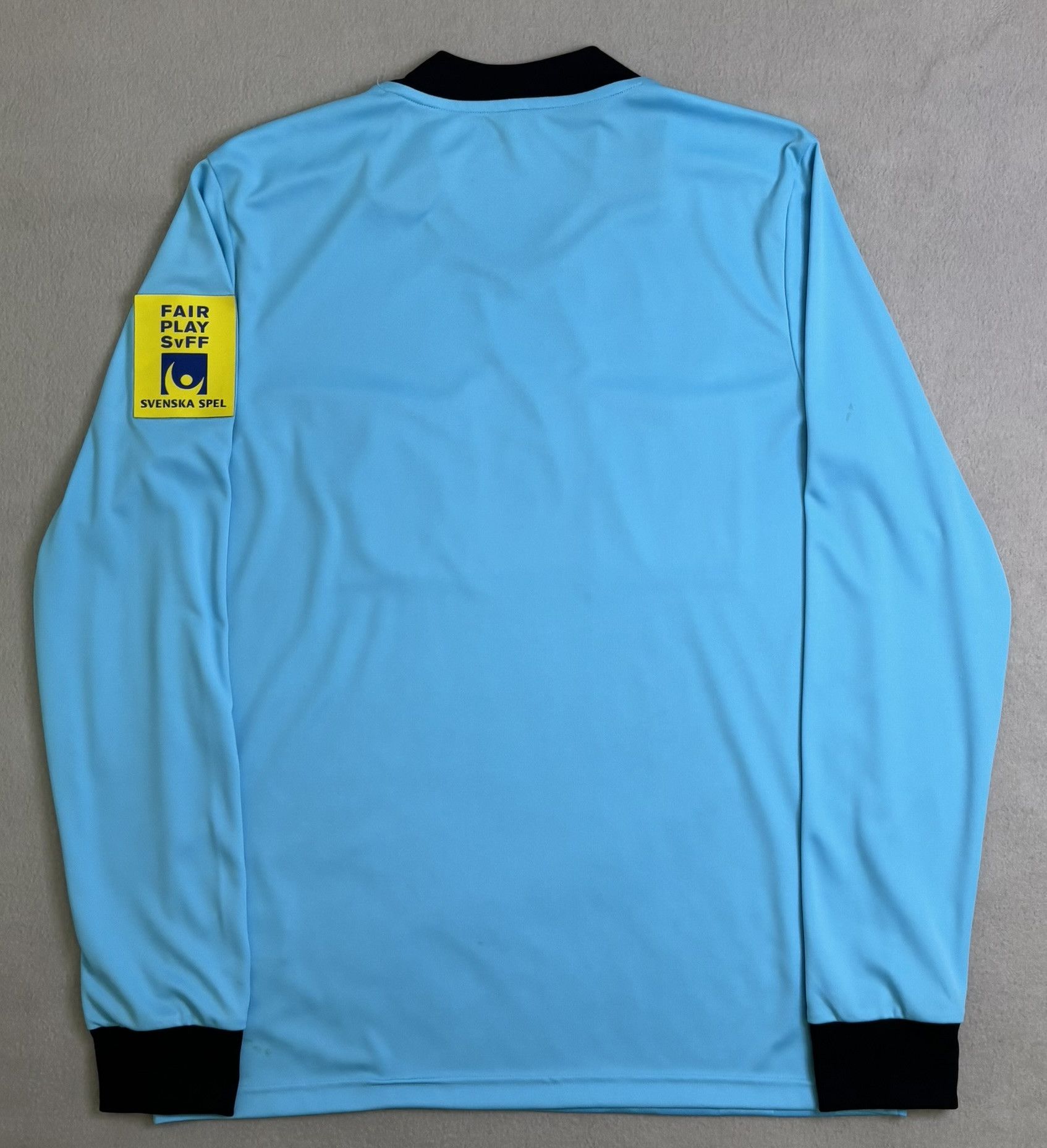 Adidas Sweden 2017/2018 Adidas Referee Shirt Size M Size US M / EU 48-50 / 2 - 15 Thumbnail
