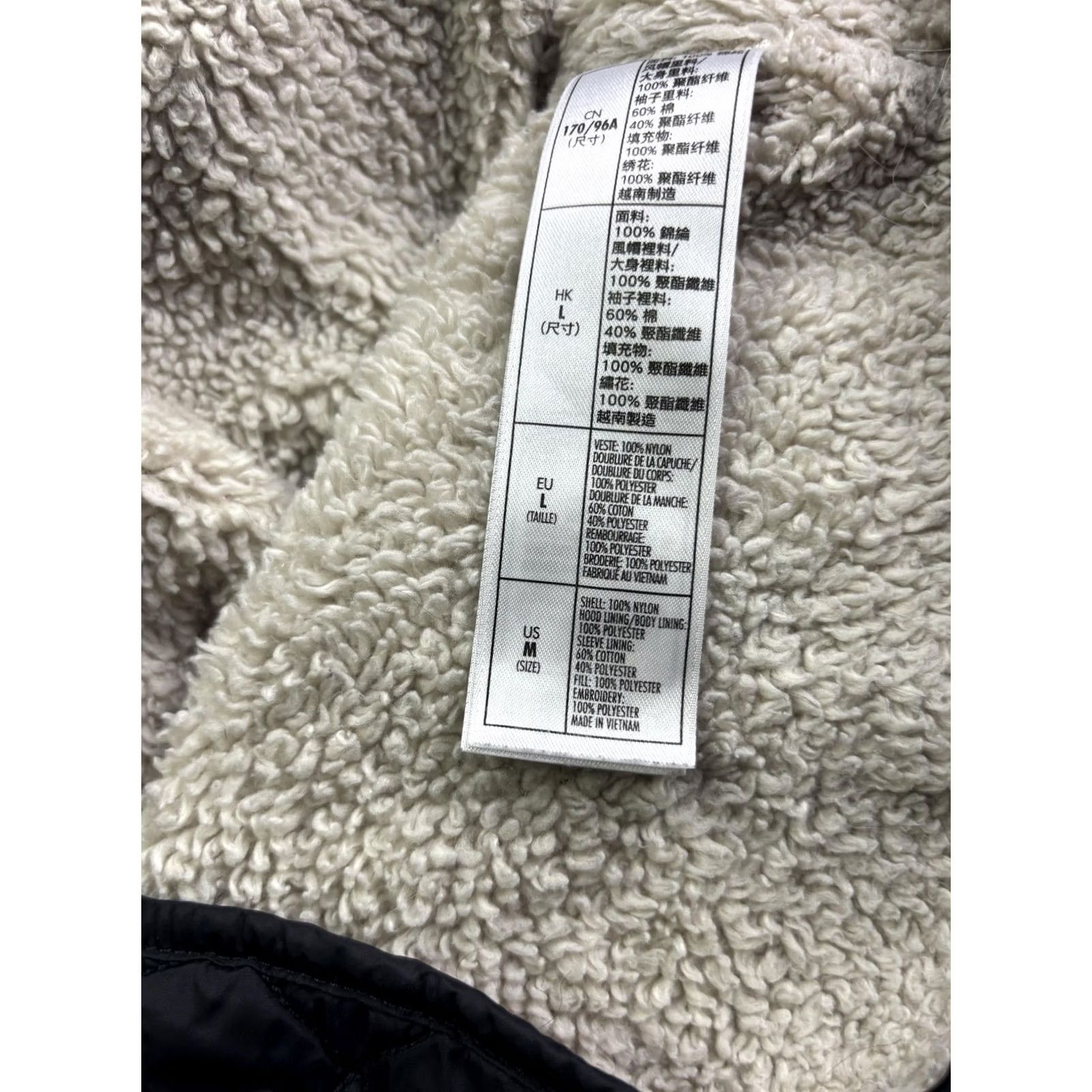 Disney Disney Parks Jacket Womens M Black Quilted Hooded Sherpa Lined Mickey Mouse Size M / US 6-8 / IT 42-44 - 7 Thumbnail