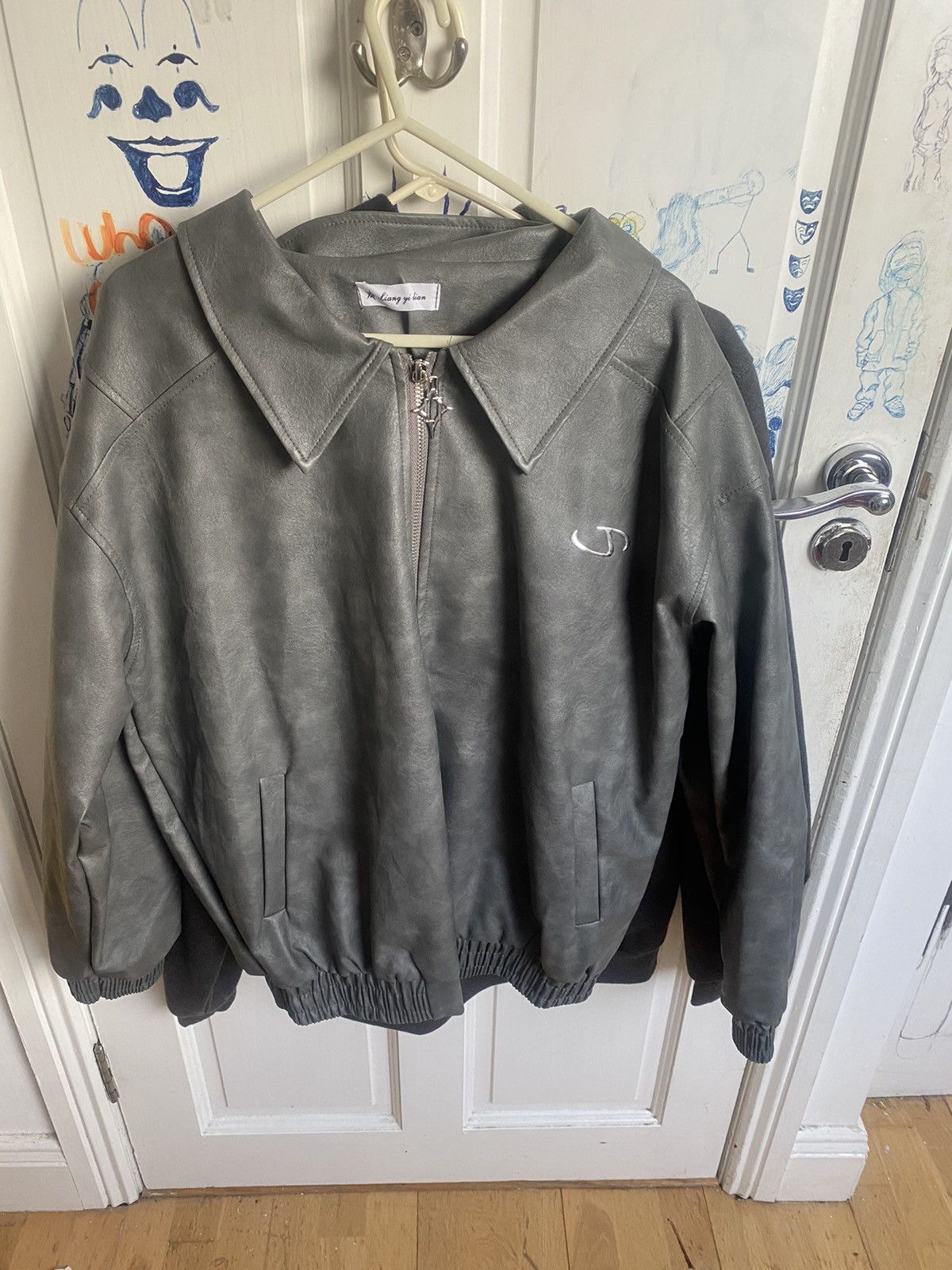 image of Vintage Leather Jacket in Grey, Men's (Size Small)