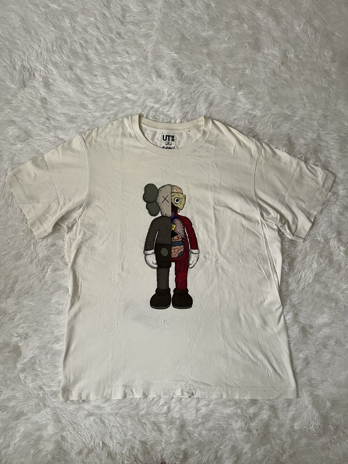 Kaws × Uniqlo Uniqlo x Kaws Flayed Tee White Size US XL / EU 56 / 4 - 1 Thumbnail