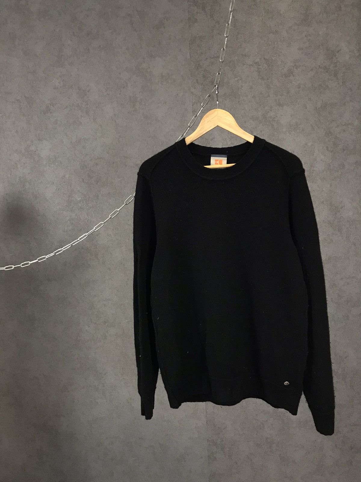 Hugo Boss Hugo Boss wool designer sweater Size US L / EU 52-54 / 3 - 1 Thumbnail