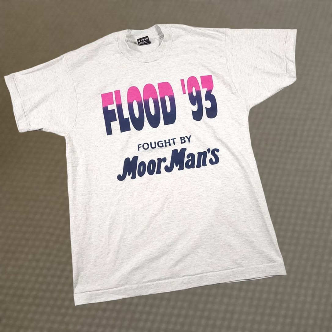 Fruit Of The Loom VINTAGE 1993 Flood Shirt Adult Large Short Sleeve Single Stitch Mens MoorMan's USA Nike Shirt Size US L / EU 52-54 / 3 - 1 Thumbnail