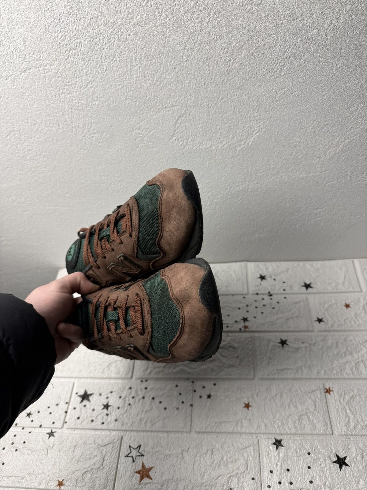 New Balance New Balance 580 Brown Mt580Rtb US8.5 UK8 EUR42 Men Sneakers Size US 8.5 / EU 41-42 - 4 Thumbnail