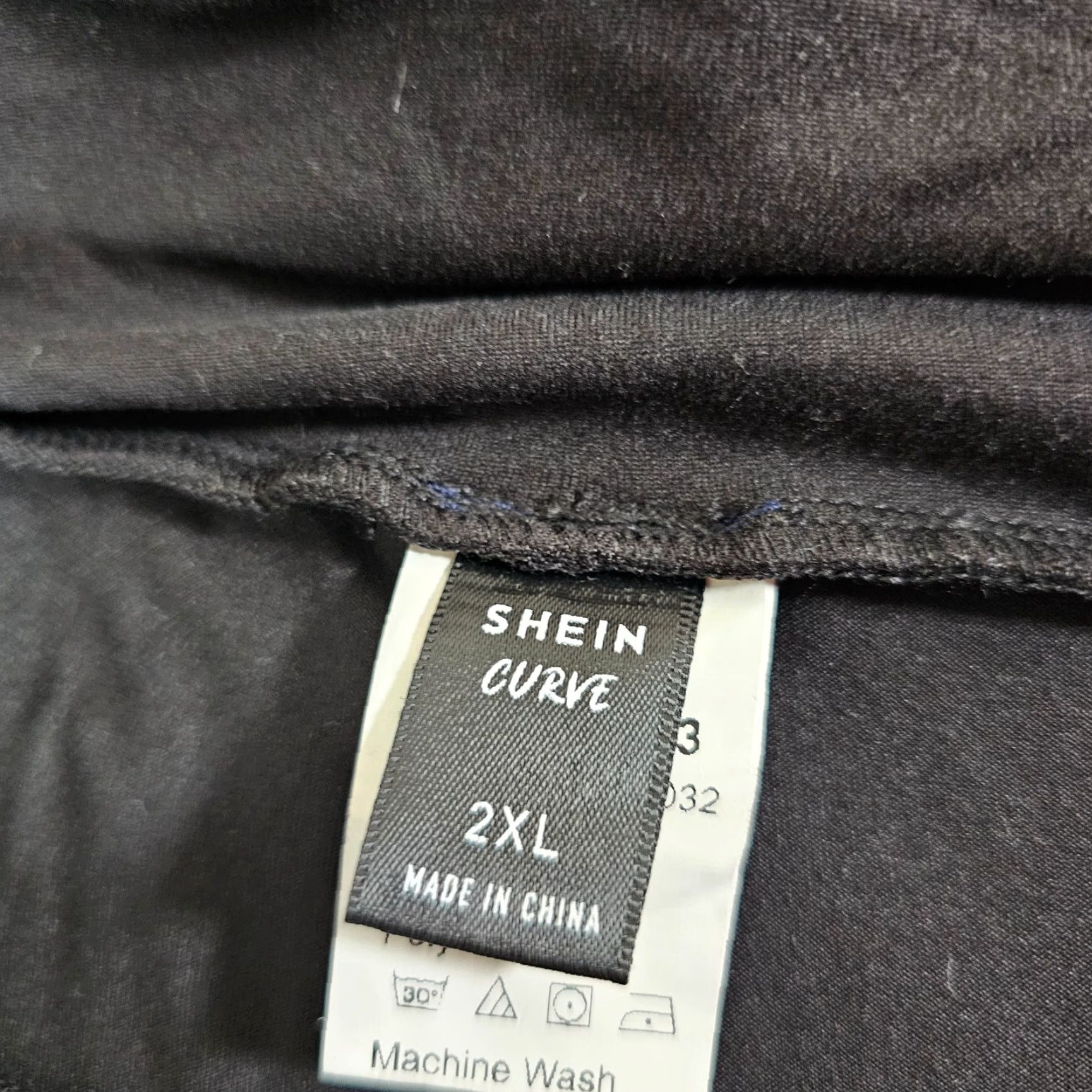 Shein VINTAGE? No — Actual: SHEIN Curve Leggings Black Ankle Women 2XL Elastic Waist Plus Size 2XL Women Leggings Size 40" / US 18 - 2 Thumbnail