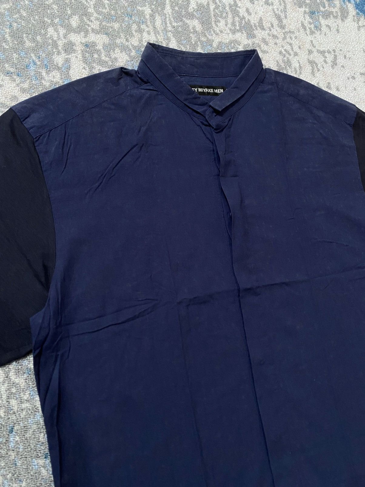 Issey Miyake Issey Miyake Hidden Button Two Tone Shirt Size US XL / EU 56 / 4 - 3 Thumbnail