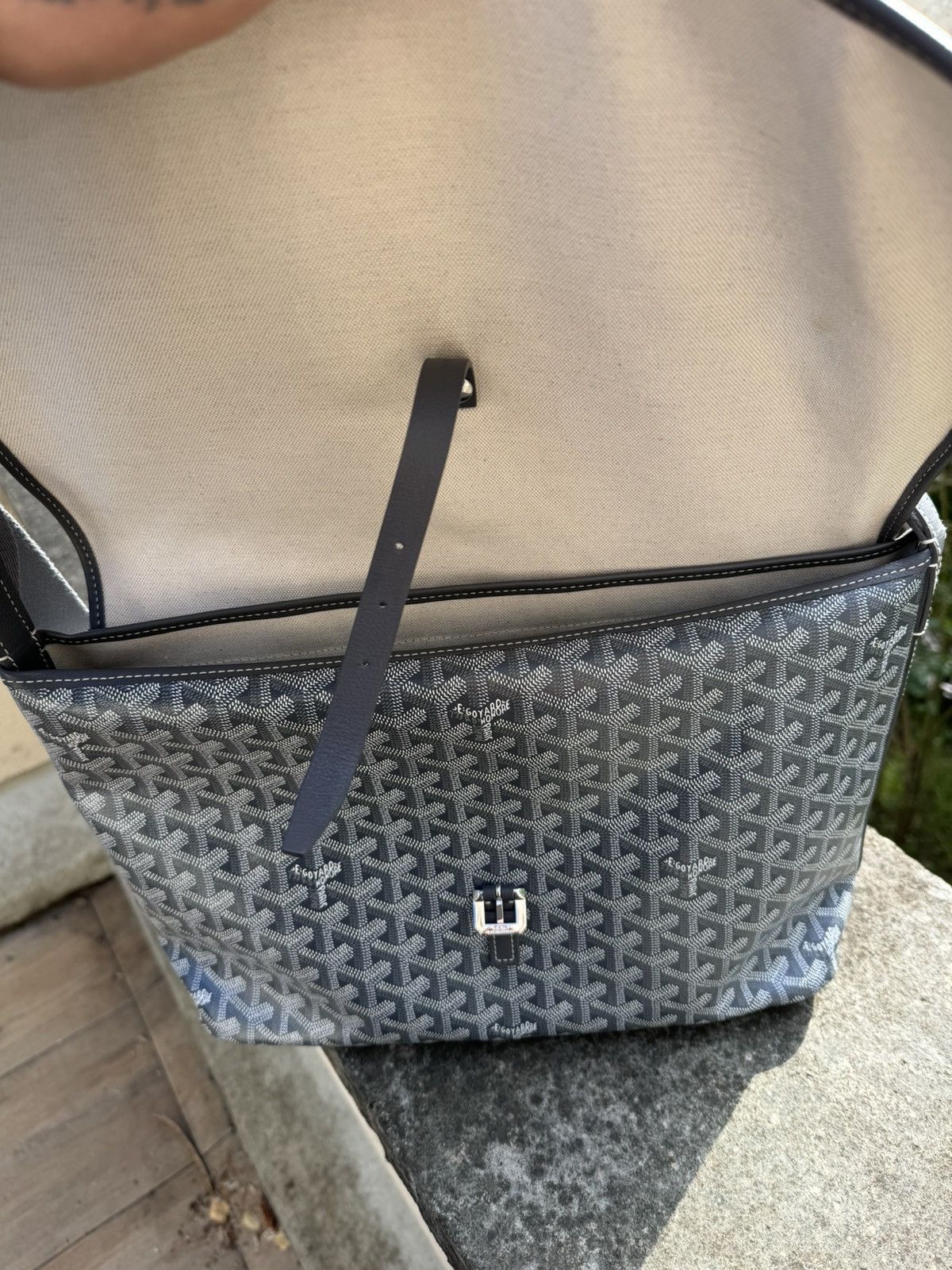Goyard Messager Capétien MM Size ONE SIZE - 2 Thumbnail