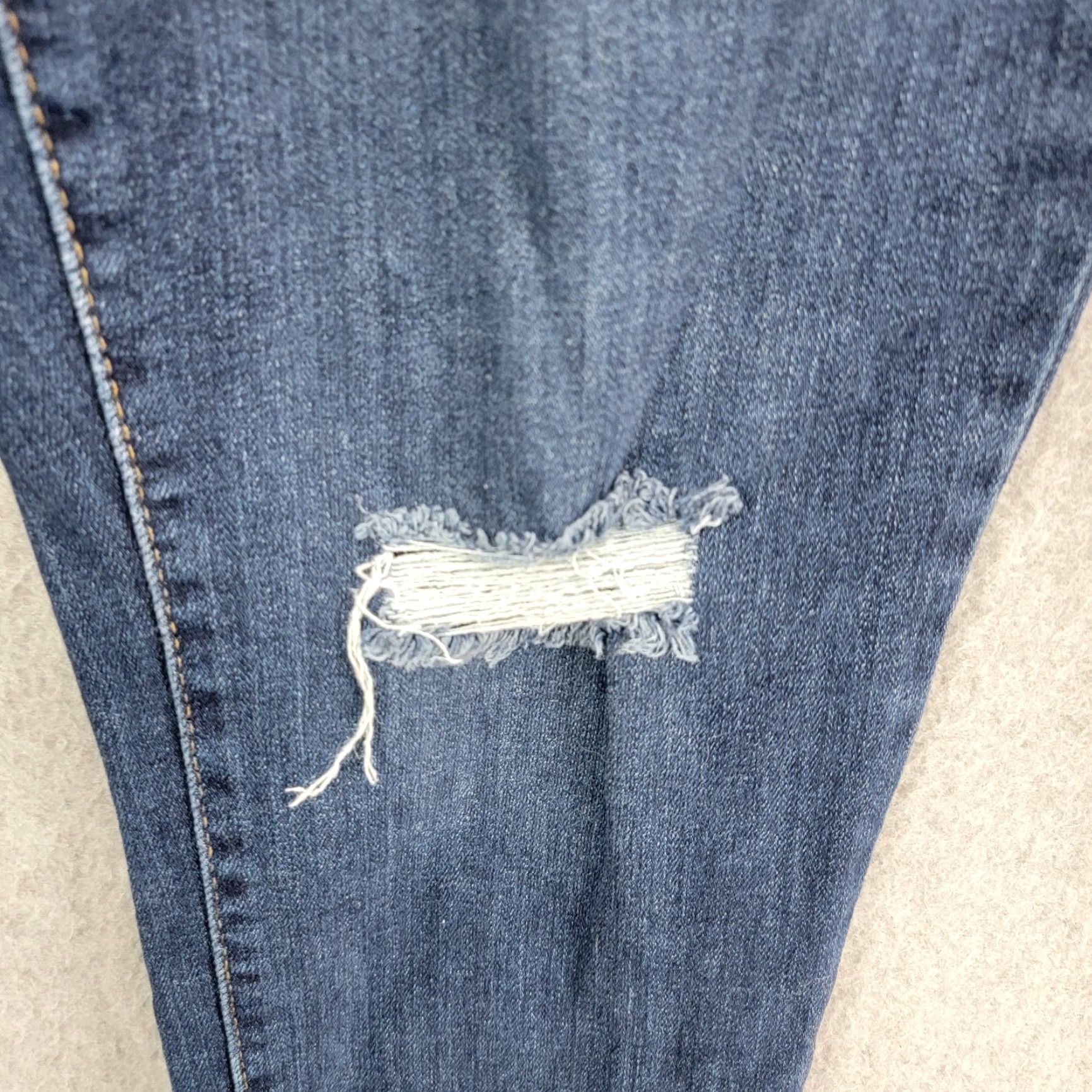 Levi's Levi's 311 Shaping Skinny Jeans Womens 32 Blue Medium Wash High Rise Regular Inseam 29 Comfort Pockets Denim 300 Series Size 24" / US 00 / IT 34 - 3 Thumbnail