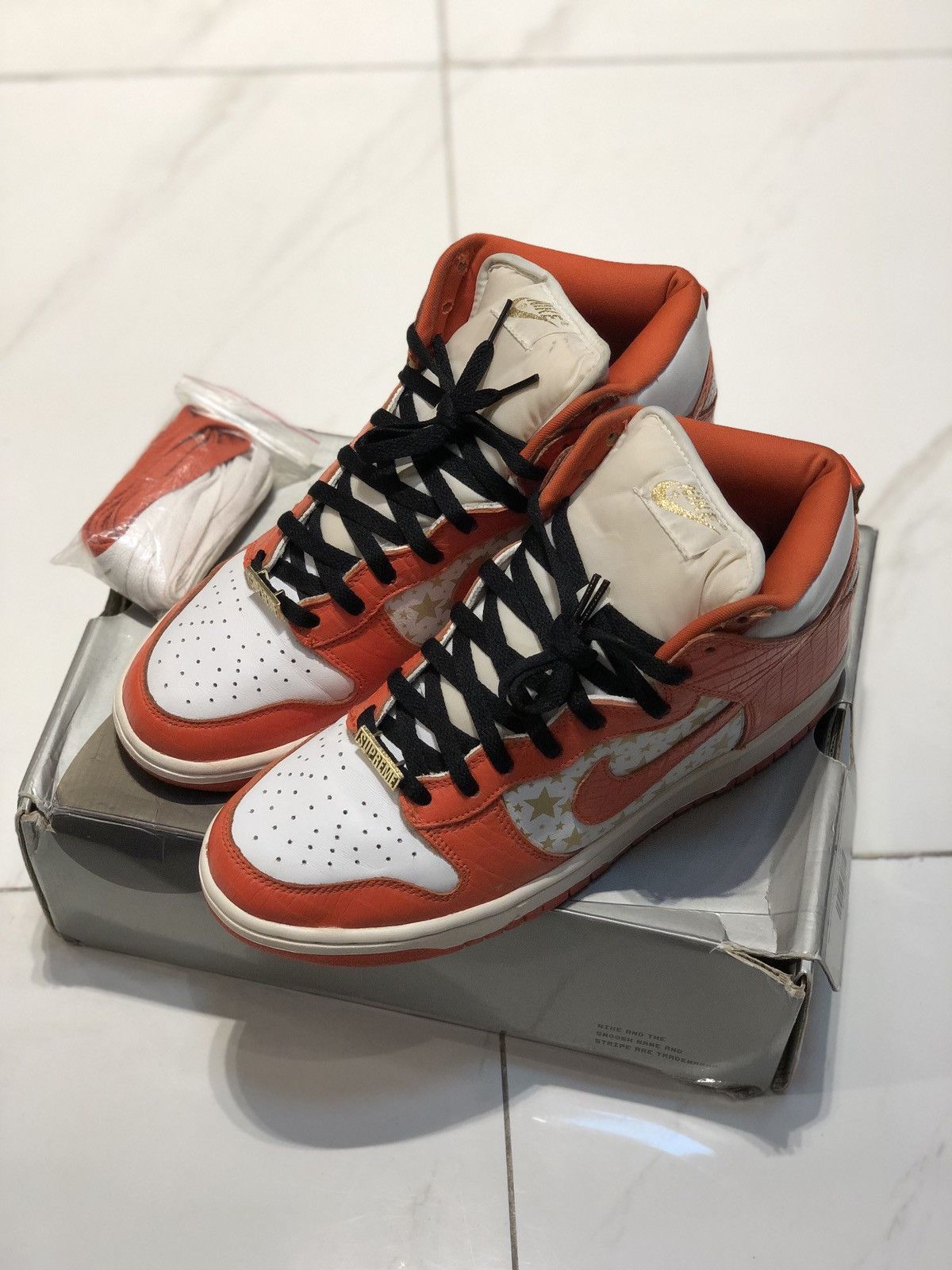 Nike SB Nike Dunk High Pro SB Supreme (2003) Size US 10 / EU 43 - 1 Thumbnail