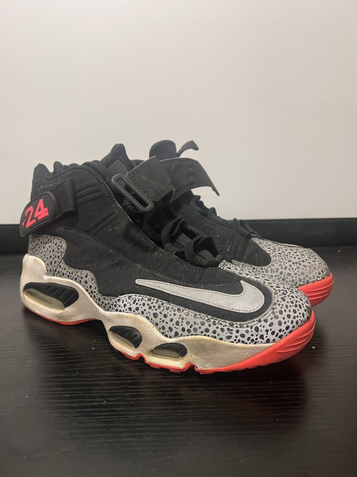 Nike SIZE 11 - Nike Air Griffey 1 Safari Size US 11 / EU 44 - 1 Thumbnail