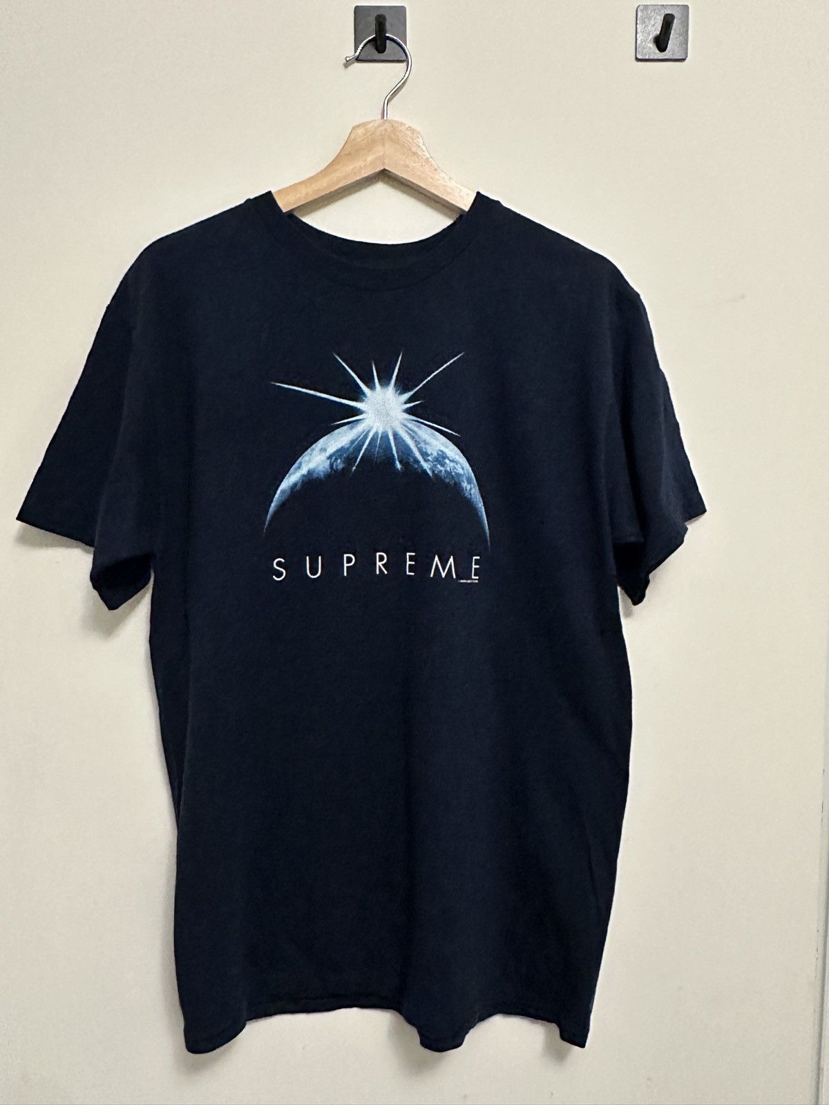 Supreme Navy Supreme Sunrise Tee 2012 Size US M / EU 48-50 / 2 - 1 Thumbnail