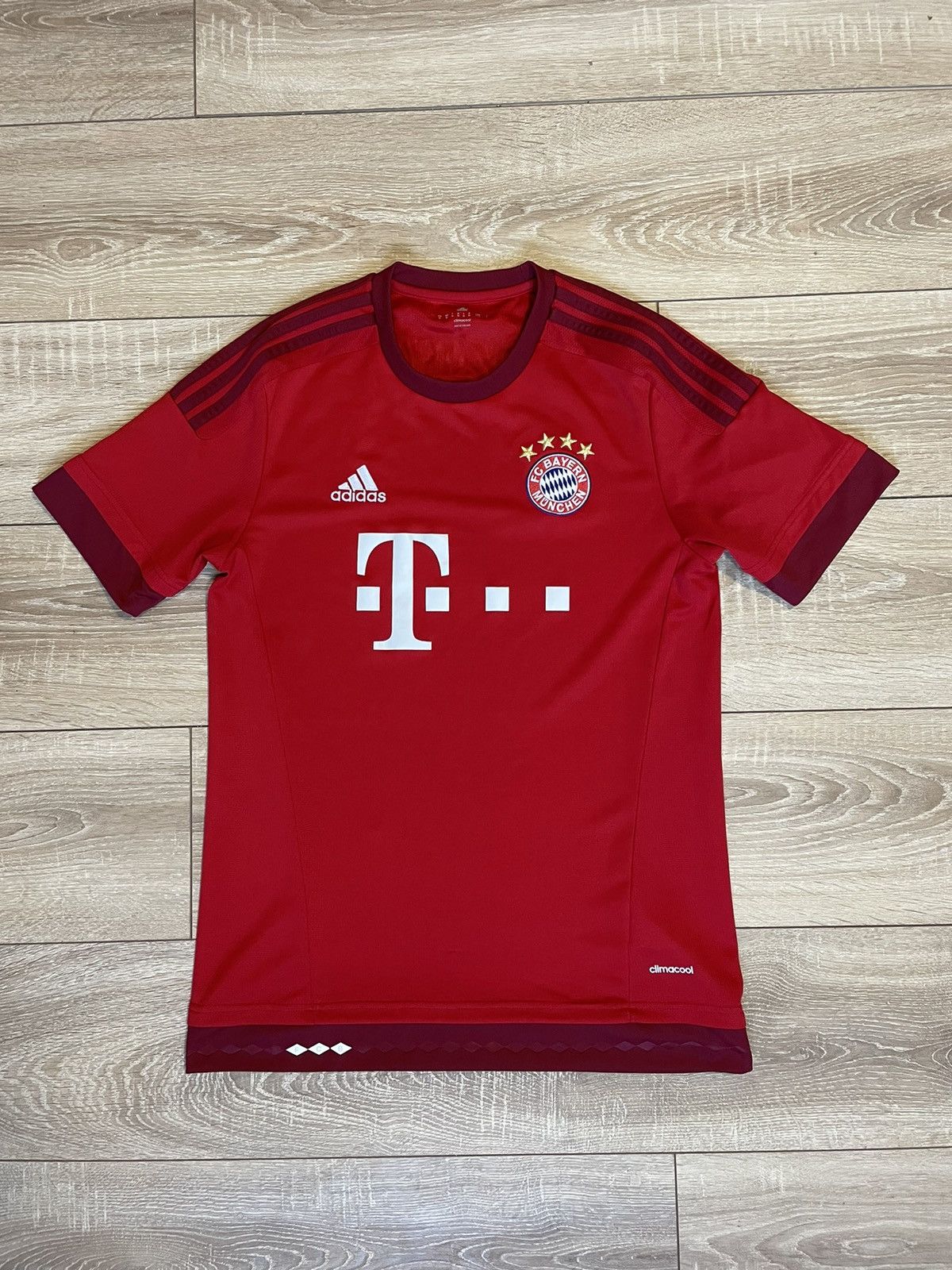 Adidas BAYERN MUNICH 2015 2016 HOME SHIRT FOOTBALL JERSEY Size US M / EU 48-50 / 2 - 1 Thumbnail