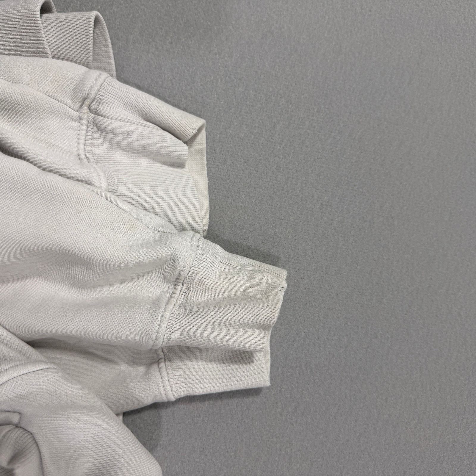 Nike Vintage Nike Sweatshirt Mens Large White Pullover Crewneck Size US L / EU 52-54 / 3 - 4 Thumbnail