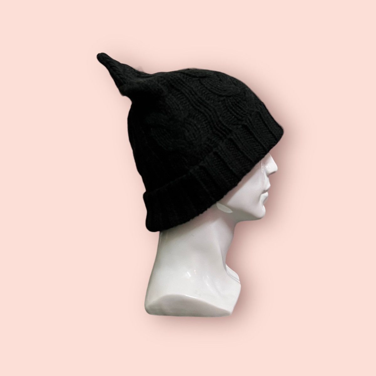 Anime × Cartoon Network × Japanese Brand RARE HELLO KITTY CAT EARS RED RIBBON KNITTED BEANIE Size ONE SIZE - 7 Thumbnail
