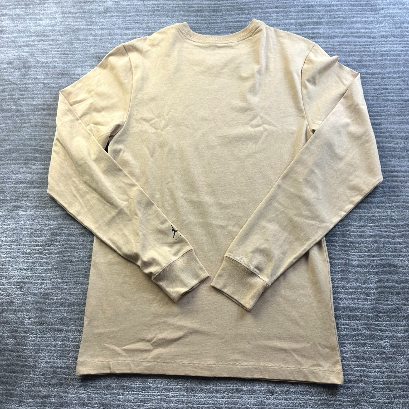 Jordan Brand NEW Jordan Shirt Mens Small Beige Tan Long Sleeve Graphic Sneakerhead Jumpman Size US S / EU 44-46 / 1 - 2 Thumbnail