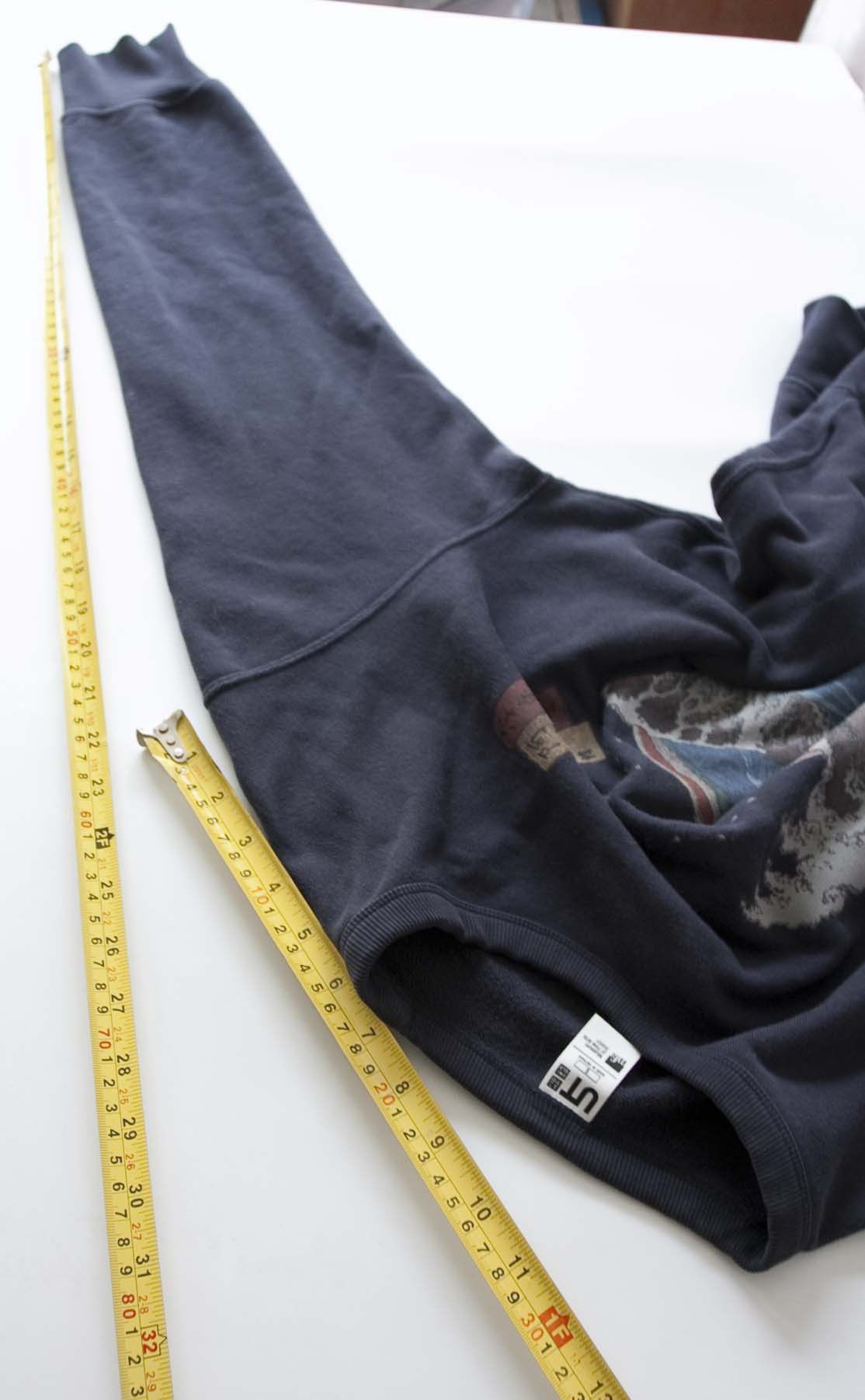Uniqlo Uniqlo Ukiyoe Hiroshige Waves Sweatshirt Size S Size US S / EU 44-46 / 1 - 6 Thumbnail