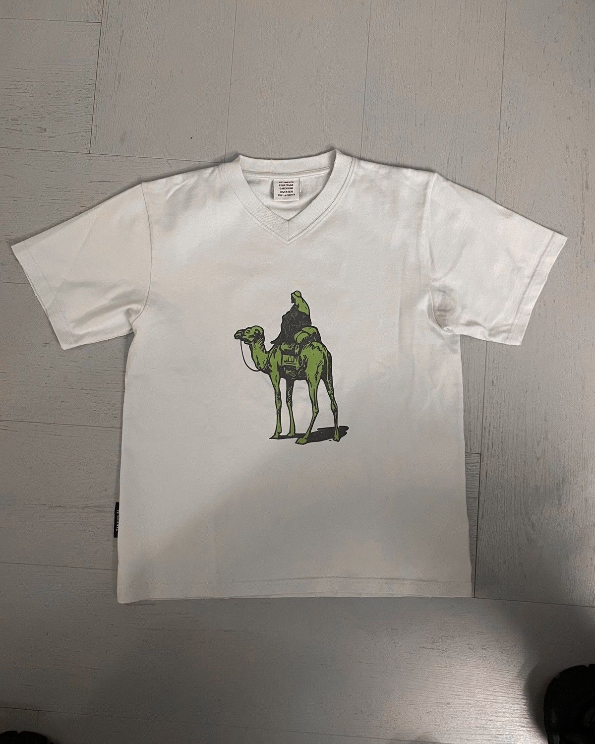 image of Vetements Fw20 Dark Web Silk Road T-Shirt - White M, Men's (Size Medium)