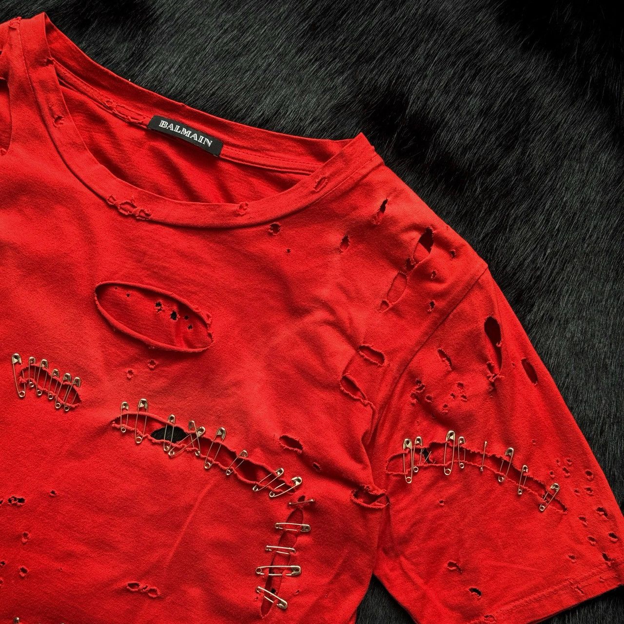 Balmain SS11 By Christopher Decarnin Destroyed Safety Pin T-Shirt Size M / US 6-8 / IT 42-44 - 4 Thumbnail