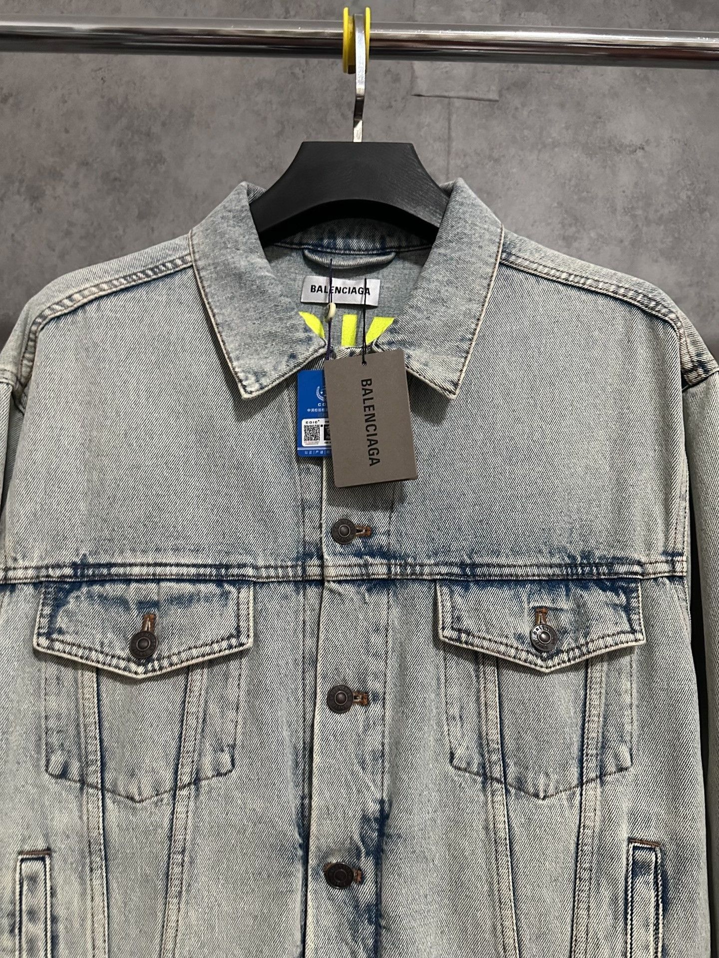 Balenciaga Balenciaga Embroidered Logo Denim Jacket Size US M / EU 48-50 / 2 - 5 Thumbnail