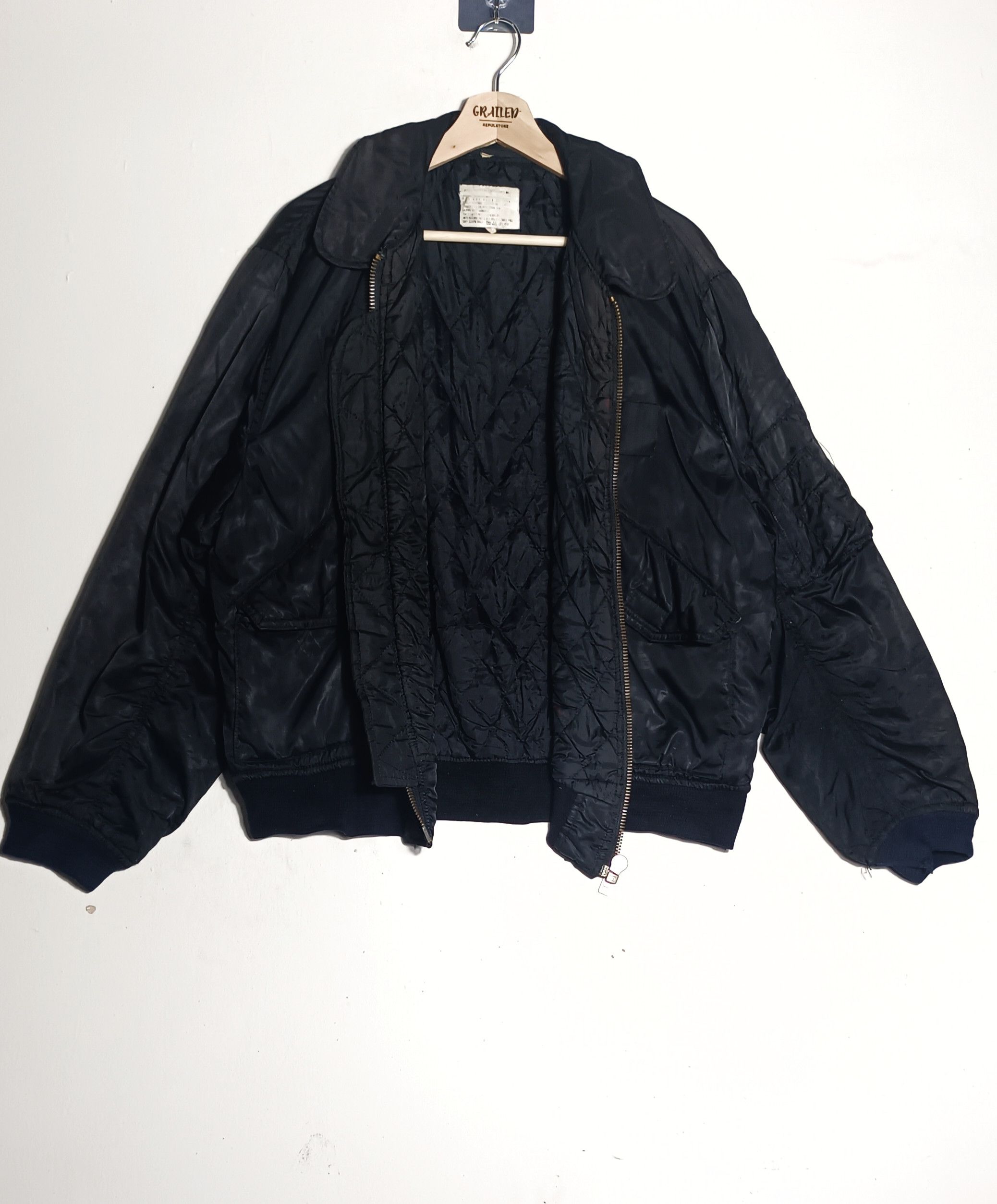 Alpha Industries Vintage 🔥🔥Alpha Merchandise bombers jacket Size US XL / EU 56 / 4 - 2 Thumbnail