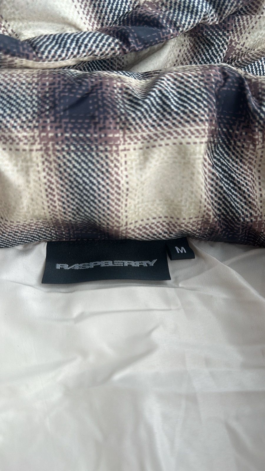 The GV Gallery GV Gallery Raspberry Hills Plaid Puffer Jacket Size US M / EU 48-50 / 2 - 4 Thumbnail