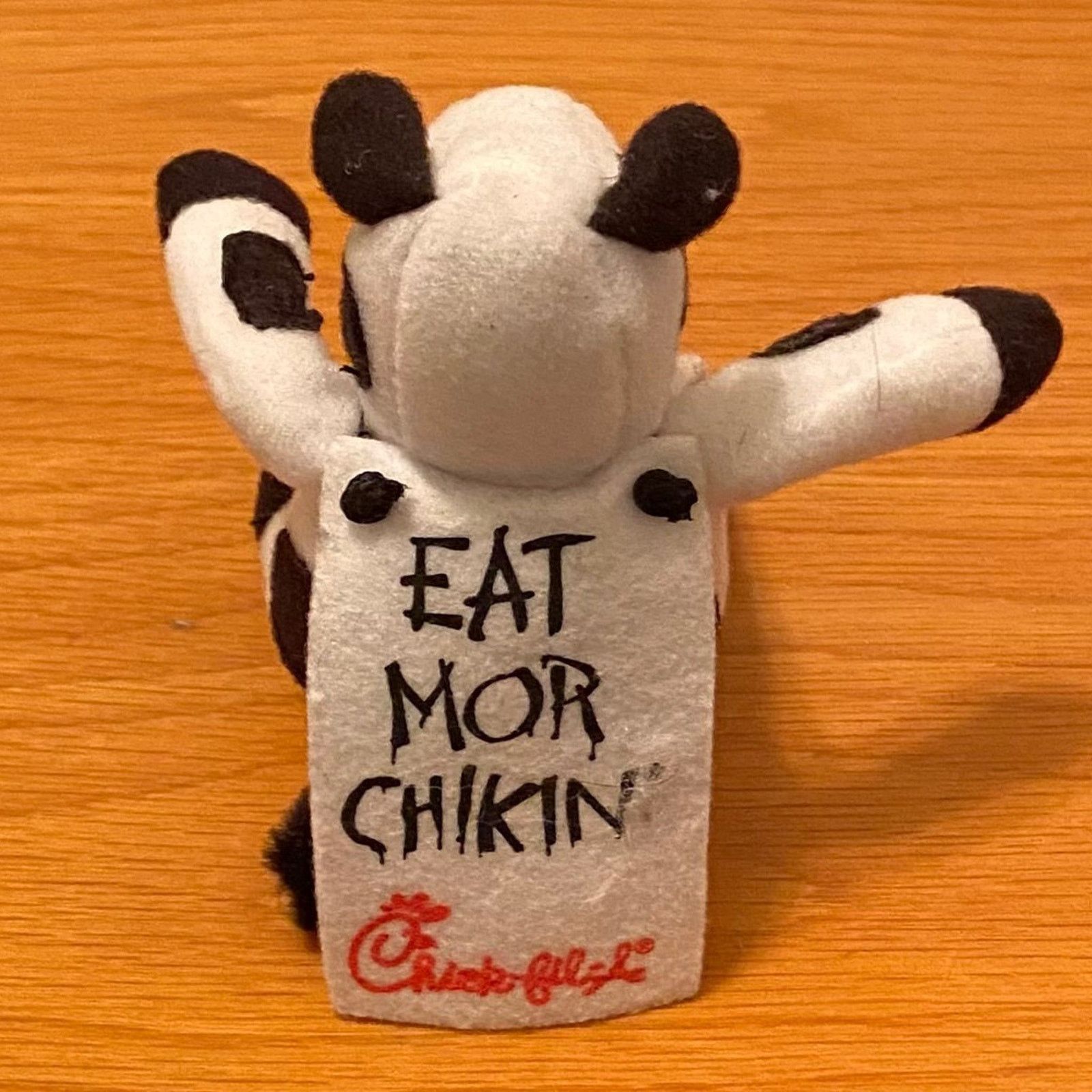Fila Chick Fila Cow 2006 Plush Small Stuffed Animal Toy DV60 Size ONE SIZE - 3 Thumbnail