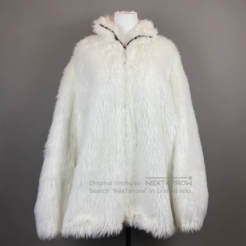 Balenciaga Balenciaga Bitcoin Teddy Coat Fur Size XXS / US 00 / IT 34 - 1 Thumbnail