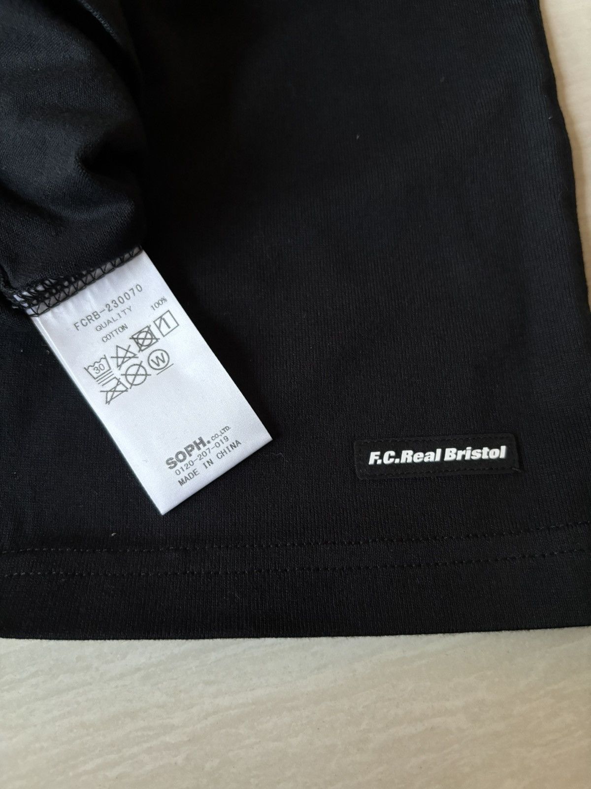 F.C. Real Bristol × F.C.R.B × Sophnet. Oversized Black on Black Bristol L/S tee Size US XL / EU 56 / 4 - 4 Thumbnail