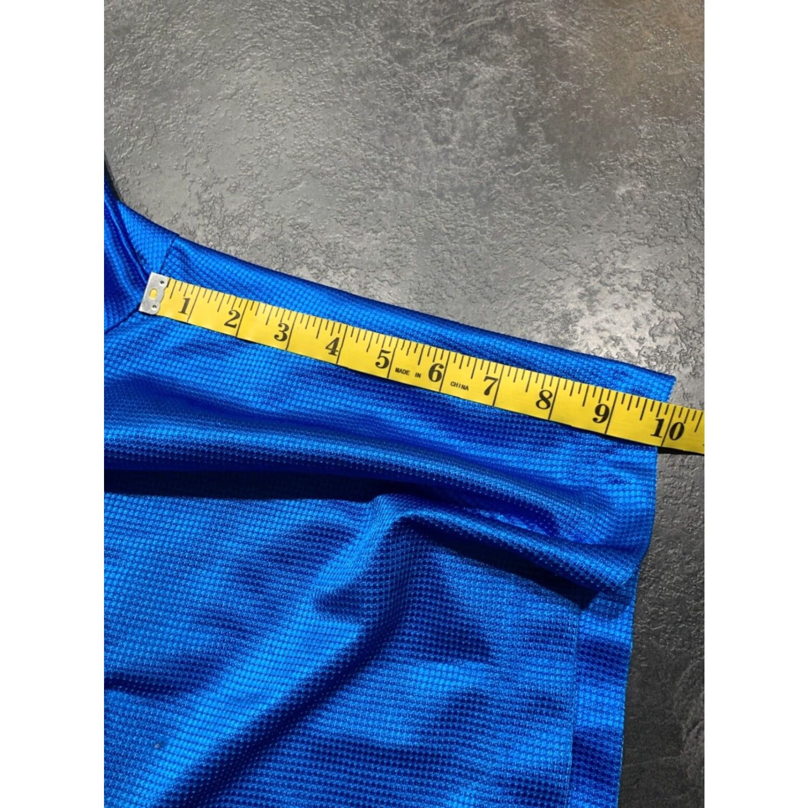 Nike VINTAGE Nike Mens Athletic Basketball Shorts Blue Stripe 32 Inch Waist L Microfiber Running Gym Size US 33 - 7 Thumbnail