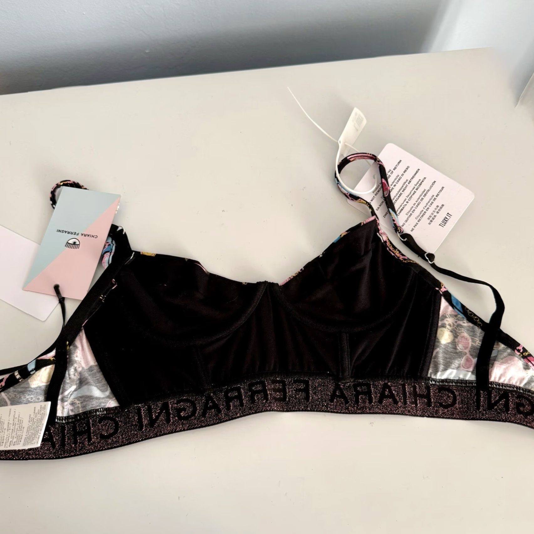 Chiara Ferragni **Chiara Ferragni Bustier Bralette Bra Black Logo Print US 32 XS** User: **Chiara Ferragni Bustier Bralette Bra Black Logo Print Size US 32 XS** Size ONE SIZE - 4 Thumbnail