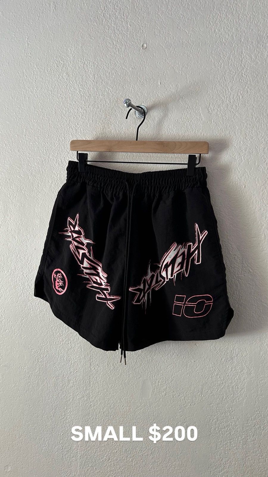 HELLSTAR Hellstar Black Pink Nylon Shorts Size US 30 / EU 46 - 2 Thumbnail