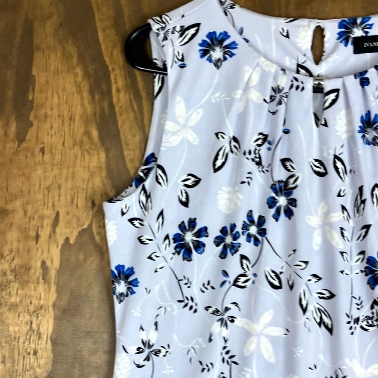 Vintage Ivanka Trump Blouse Purple Multi Floral Pleated Front Sleeveless Stretch S Women Modern Workwear Casual Formal Party/Cocktail Size S / US 4 / IT 40 - 4 Thumbnail