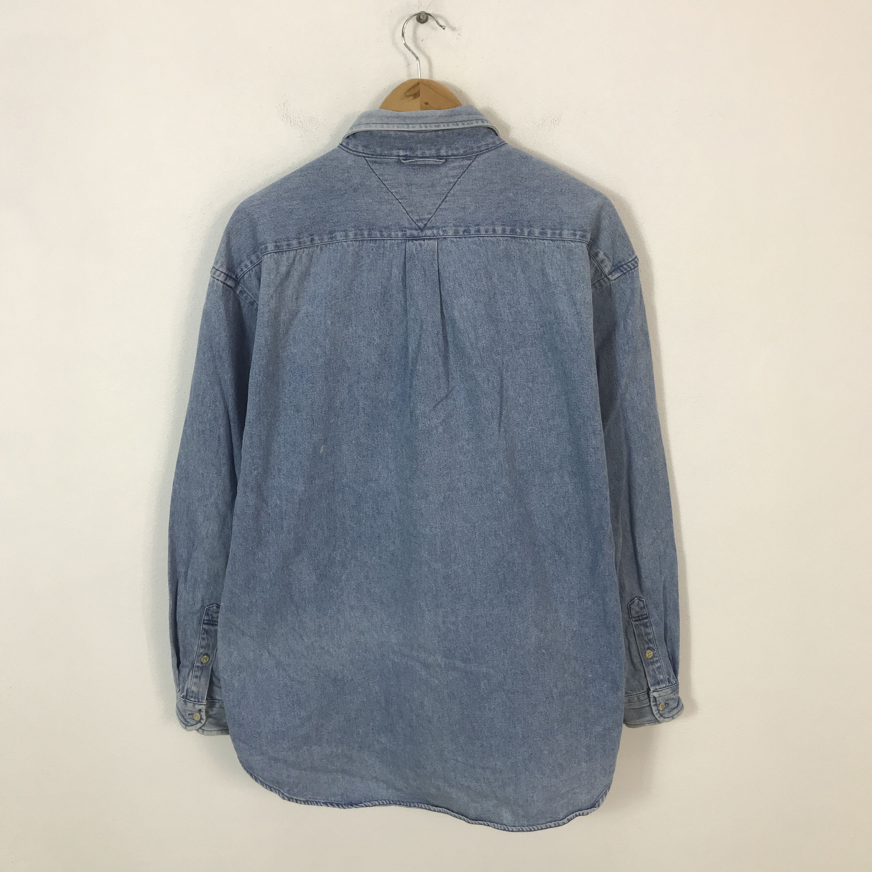 Tommy Hilfiger tommy hilfinger denim button up t-shirt K44B58 Size US L / EU 52-54 / 3 - 3 Thumbnail
