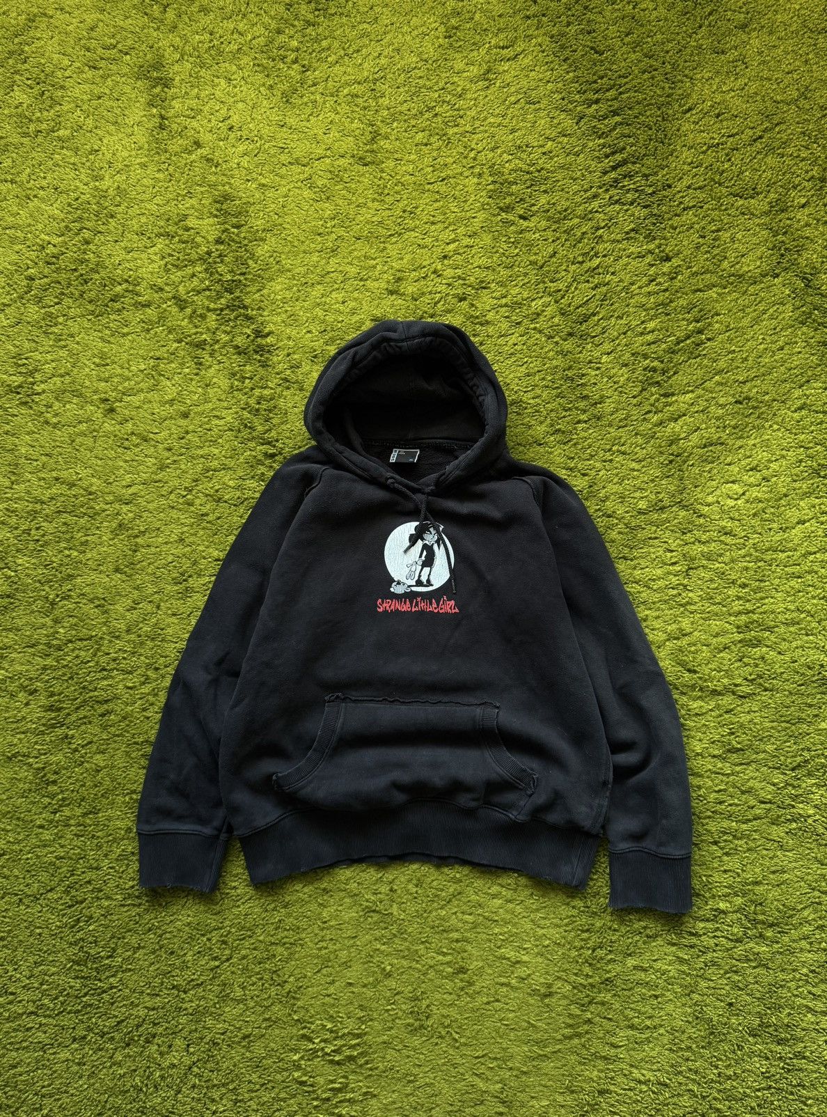 Band Tees Strange Little Girl 2000s vintage Y2K gothic emo hoodie Size US XL / EU 56 / 4 - 1 Thumbnail