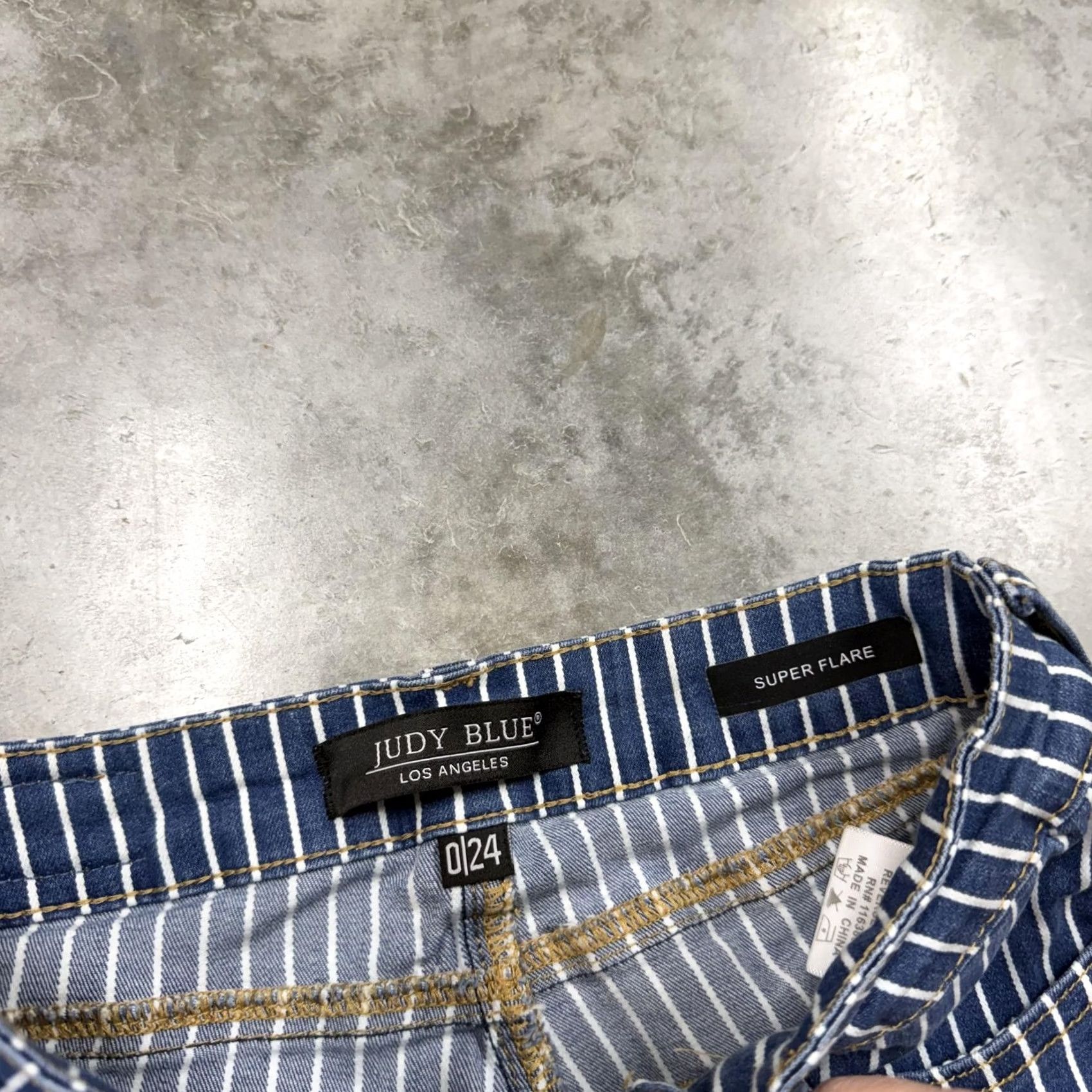 Vintage Judy Blue Jeans Womens 0/24 Blue Stripe Mid Rise Flared Distressed 24x33 Jeans Size 25" / US 0 / IT 36 - 3 Thumbnail