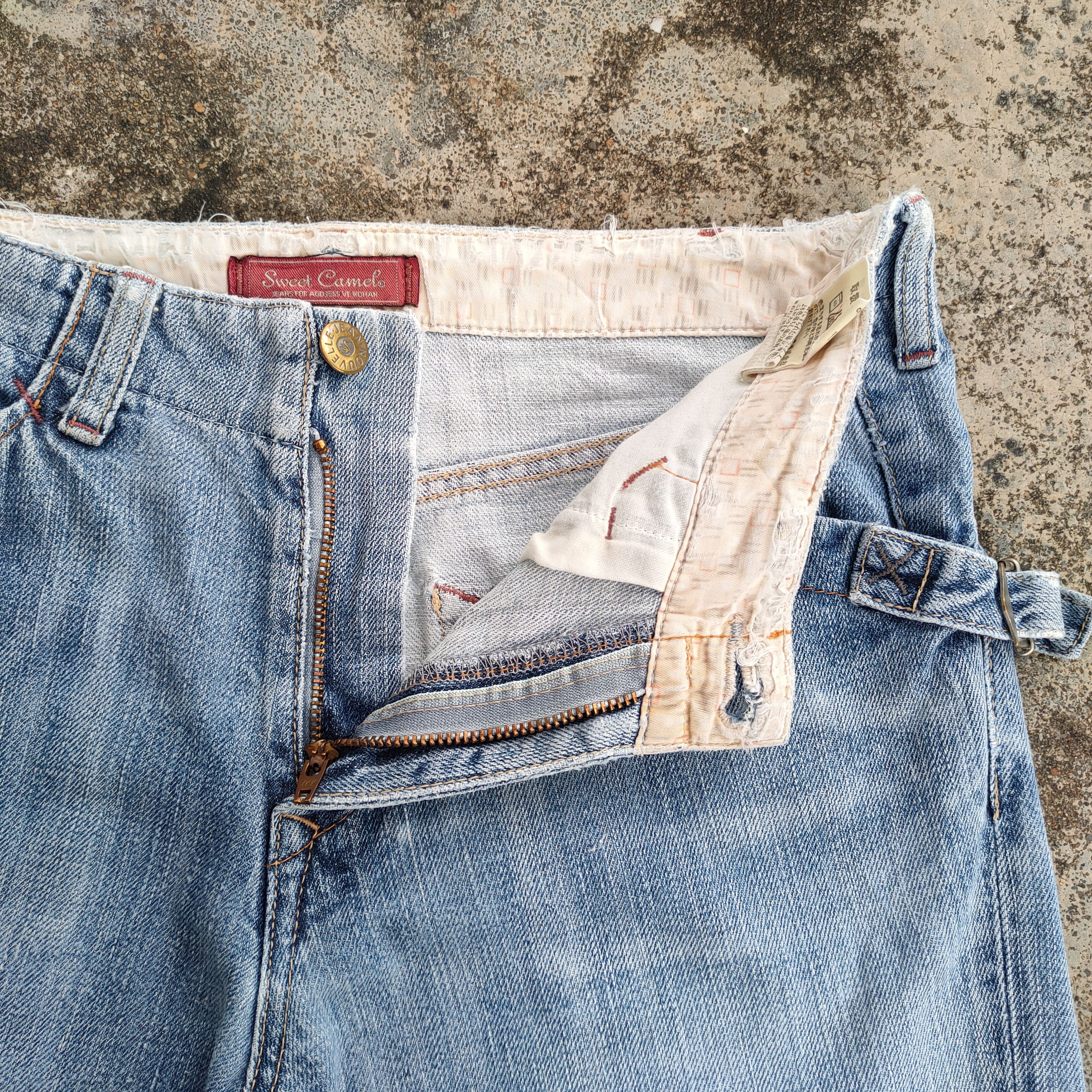 Japanese Brand × Jean × Vintage VINTAGE SWEET CAMEL WOMAN FLARE FADED JEANS DENIM PANTS Size US 29 - 6 Thumbnail
