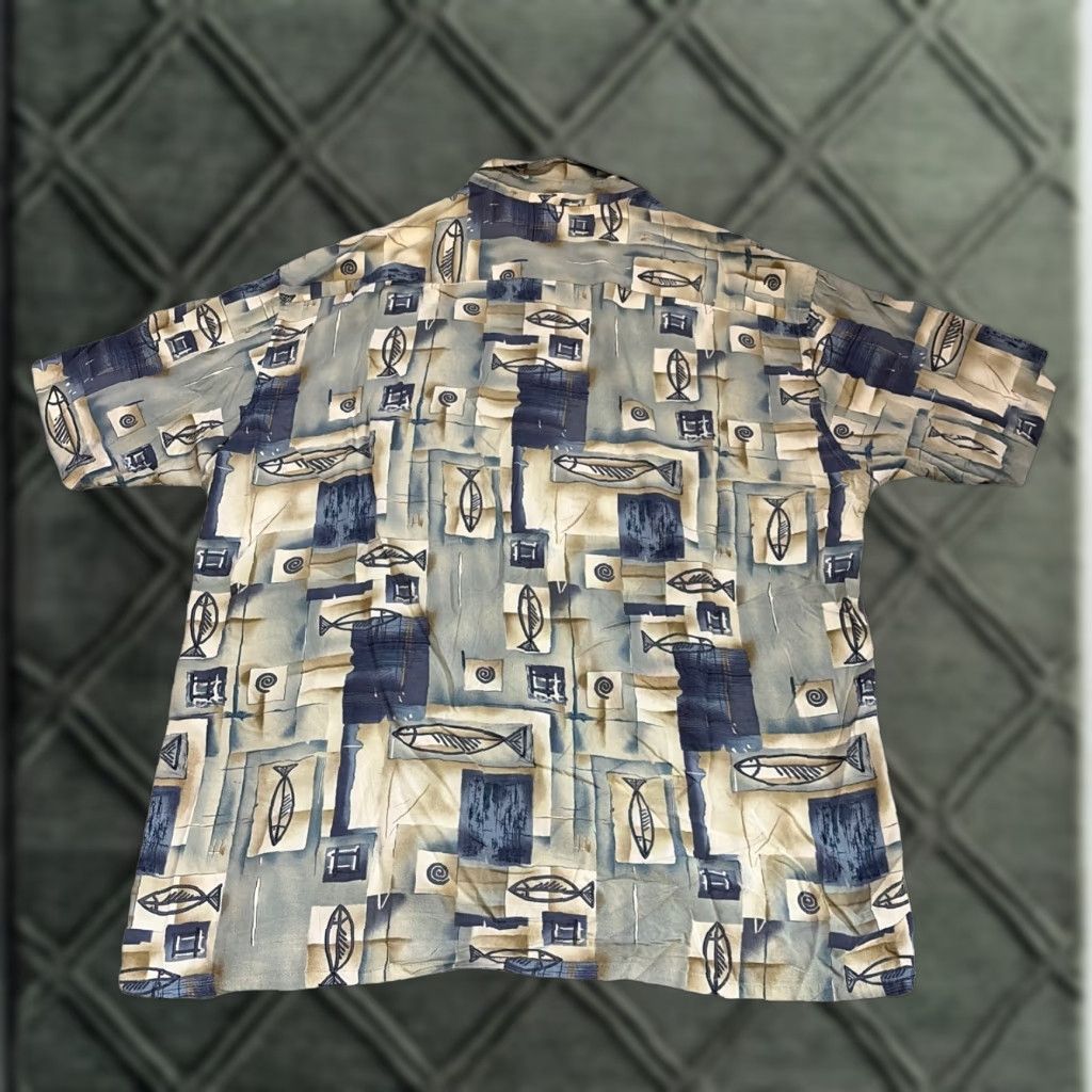 Pierre Cardin VINTAGE Pierre Cardin Fish Geometric Design 100% Rayon Button Up Shirt XL Green Mens Short Sleeve Regular Size Size US XL / EU 56 / 4 - 1 Thumbnail