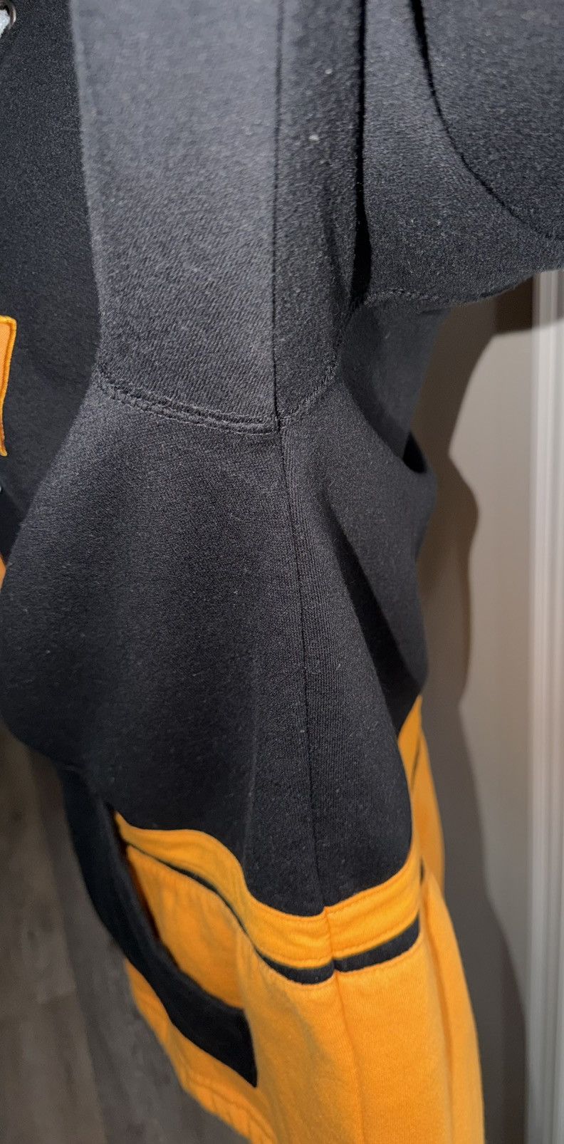 Colosseum Athletics Colosseum Men’s Black Tennessee Volunteers Hoodie Size XL Size US XL / EU 56 / 4 - 4 Thumbnail