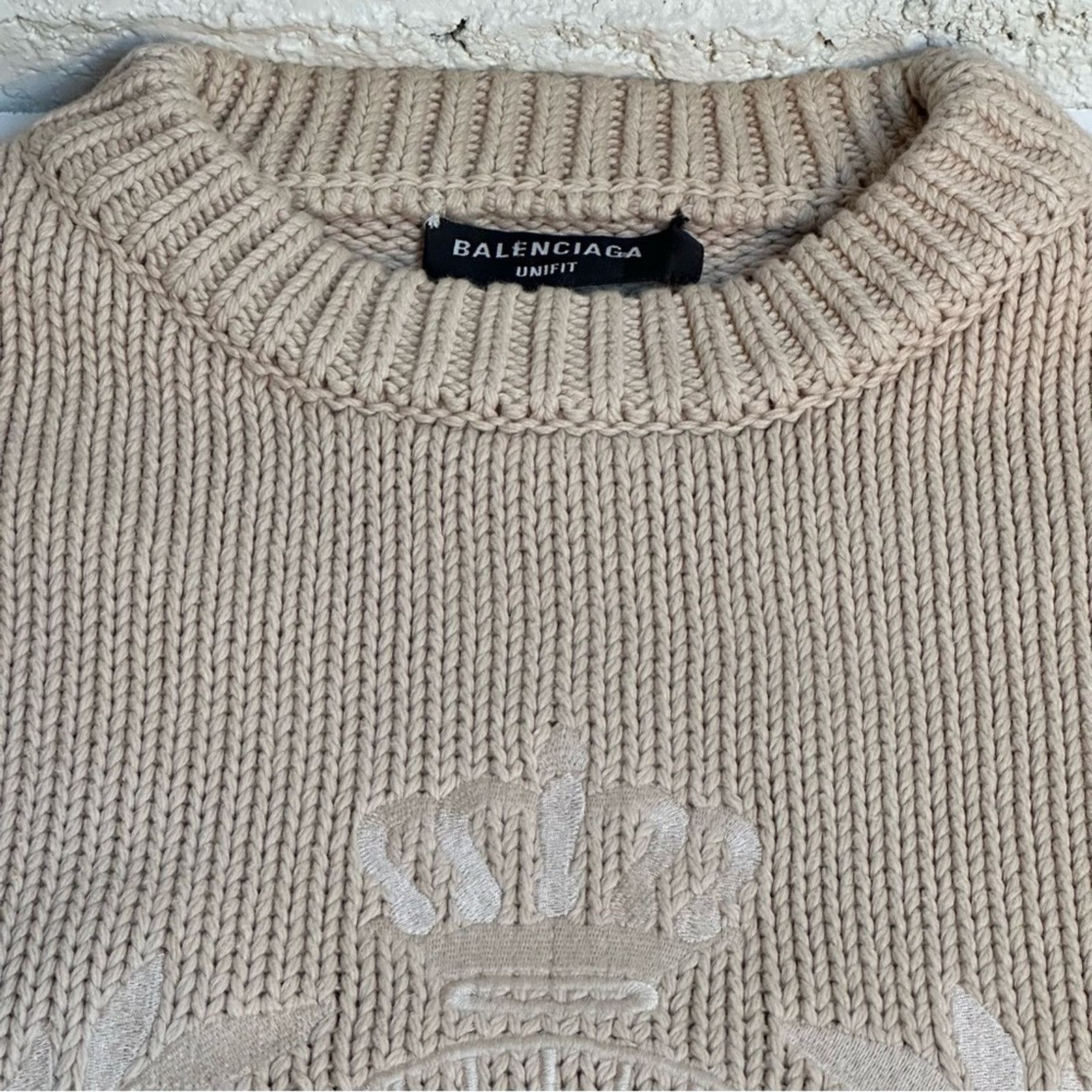 Balenciaga '21 Embroidered BB Crest Beige Cotton Jumper size Unifit M Size US M / EU 48-50 / 2 - 7 Thumbnail