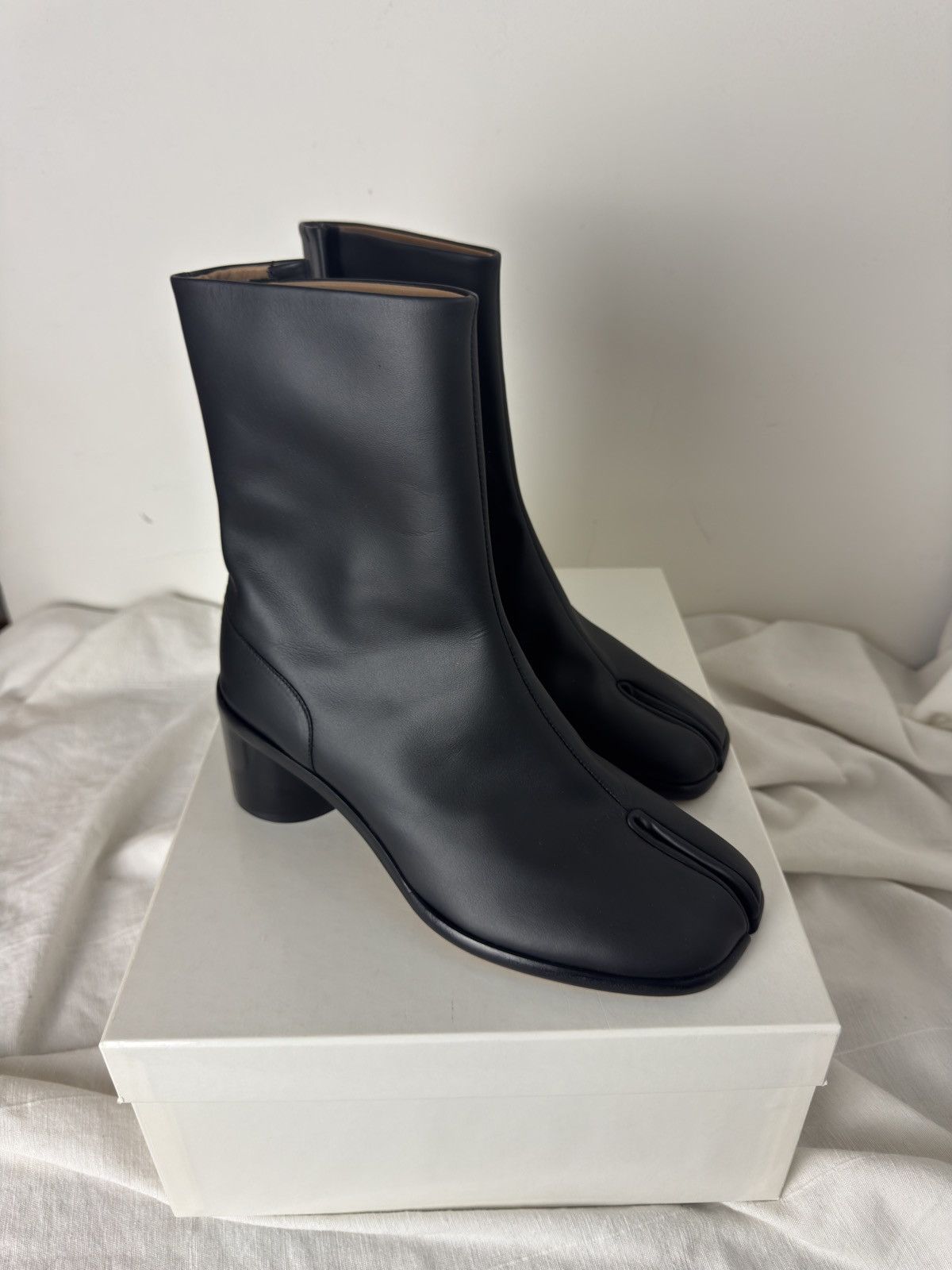 Maison Margiela Maison Margiela Tabi Ankle Boots - Black 40 Size US 7 / EU 40 - 3 Thumbnail
