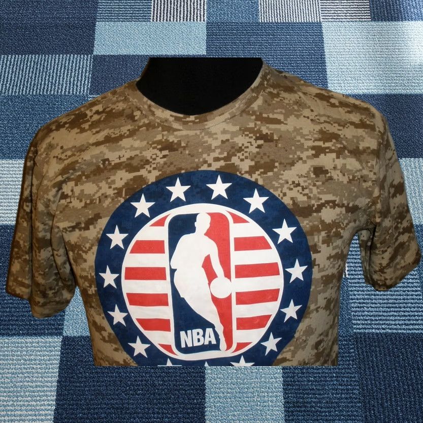 NBA Nike Shirt Adult Medium Military Commitment to Service Camouflage NBA Crew Neck T-Shirt Size US M / EU 48-50 / 2 - 1 Thumbnail