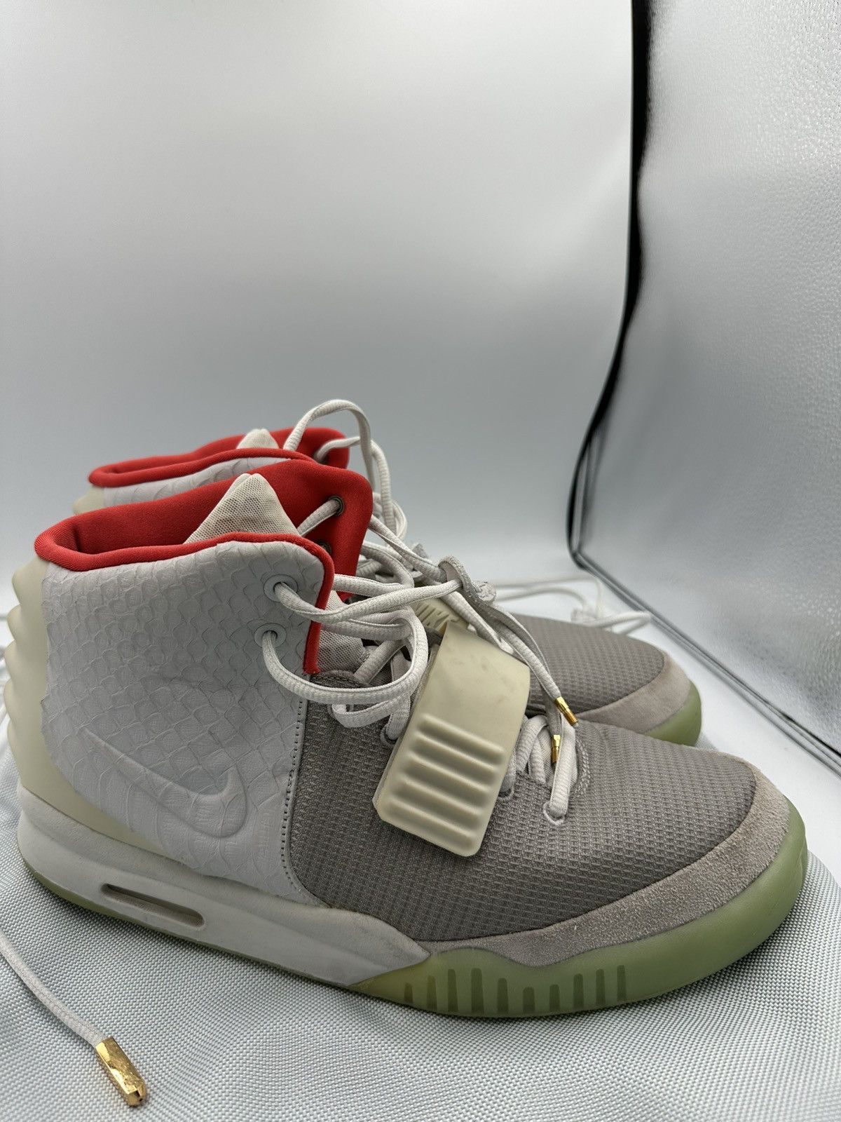 Kanye West × Nike Nike Air Yeezy 2 Platinum Size US 13 / EU 46 - 6 Thumbnail