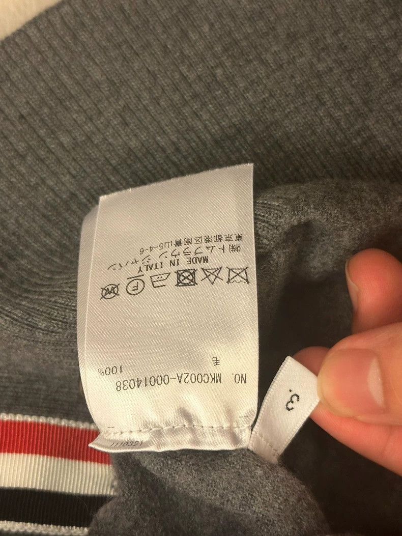 Thom Browne Thom Browne V-neck cashmere sweater Size US L / EU 52-54 / 3 - 4 Thumbnail
