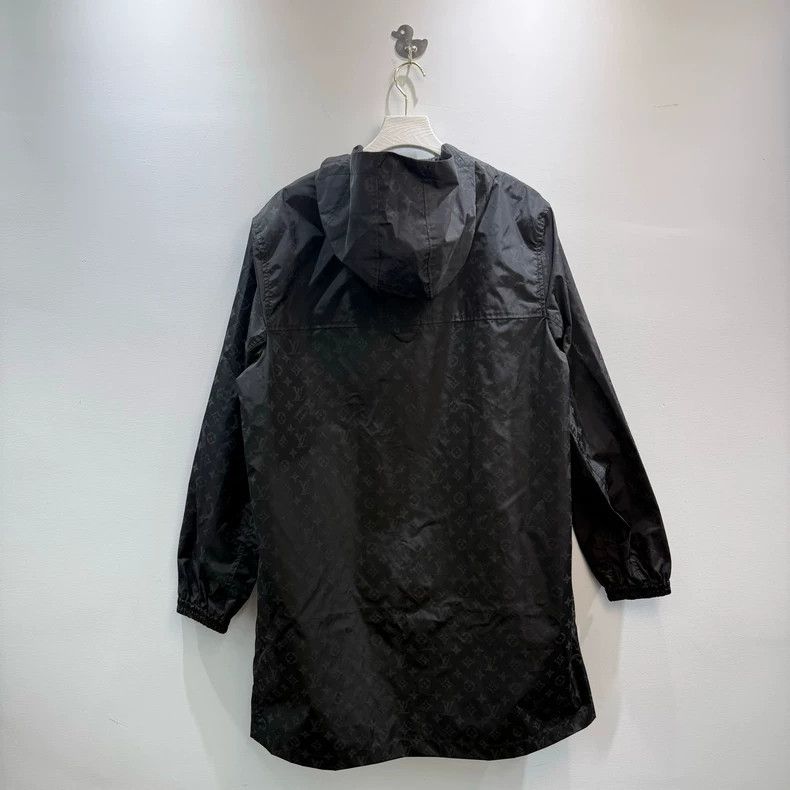 Louis Vuitton Louis Vuitton 23 New Dark Embossed Full Logo Jacket Size US L / EU 52-54 / 3 - 8 Thumbnail