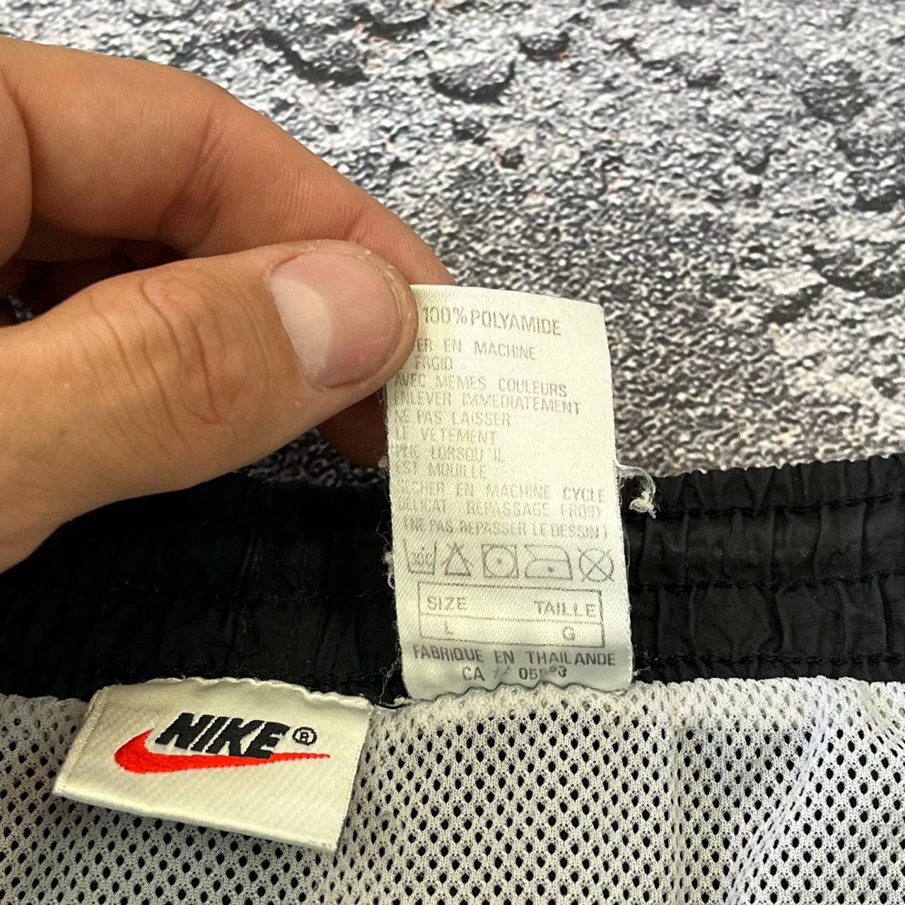 Nike Very Vintage 90s Nike 🩳 Shorts Y2K Big Logo Size L Size US 34 / EU 50 - 6 Thumbnail