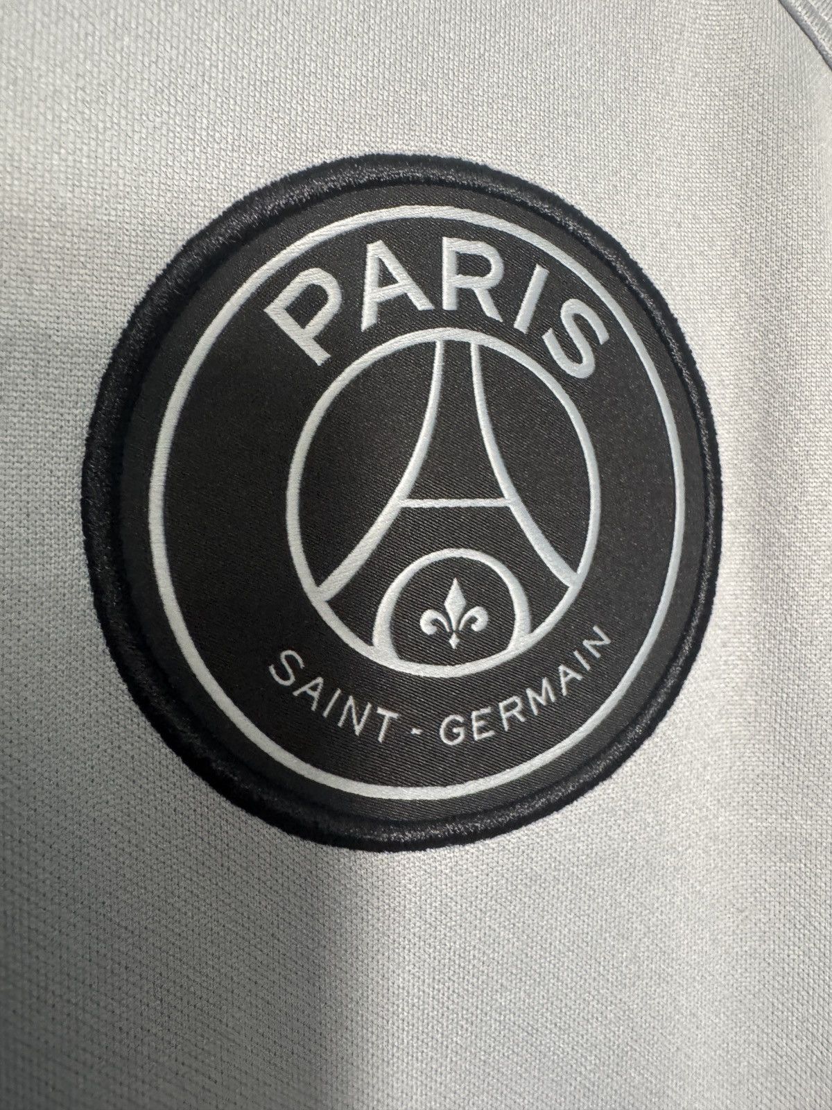 Jordan Brand PSG x Jordan 21/22 Away Jersey Cream Black (Size L) Size US L / EU 52-54 / 3 - 4 Thumbnail