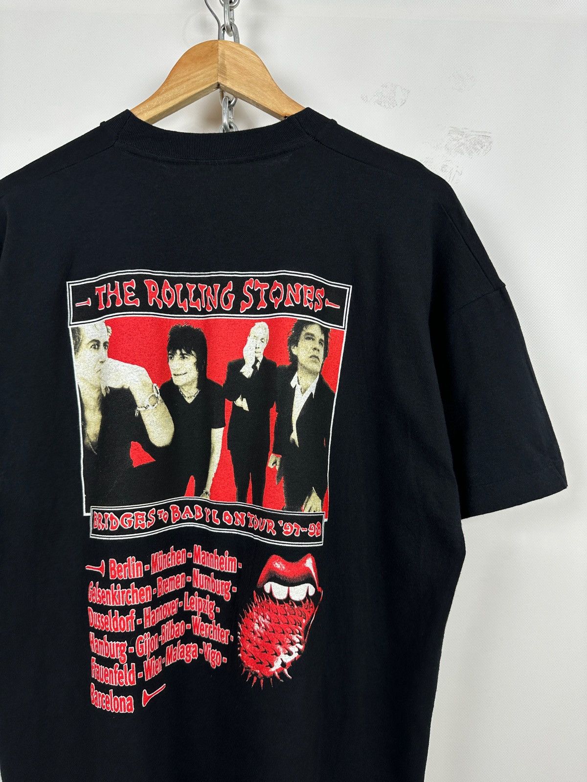 Band Tees 1997/98 Vintage The Rolling Stones Bridges To Babylon Shirt Size US XL / EU 56 / 4 - 20 Thumbnail
