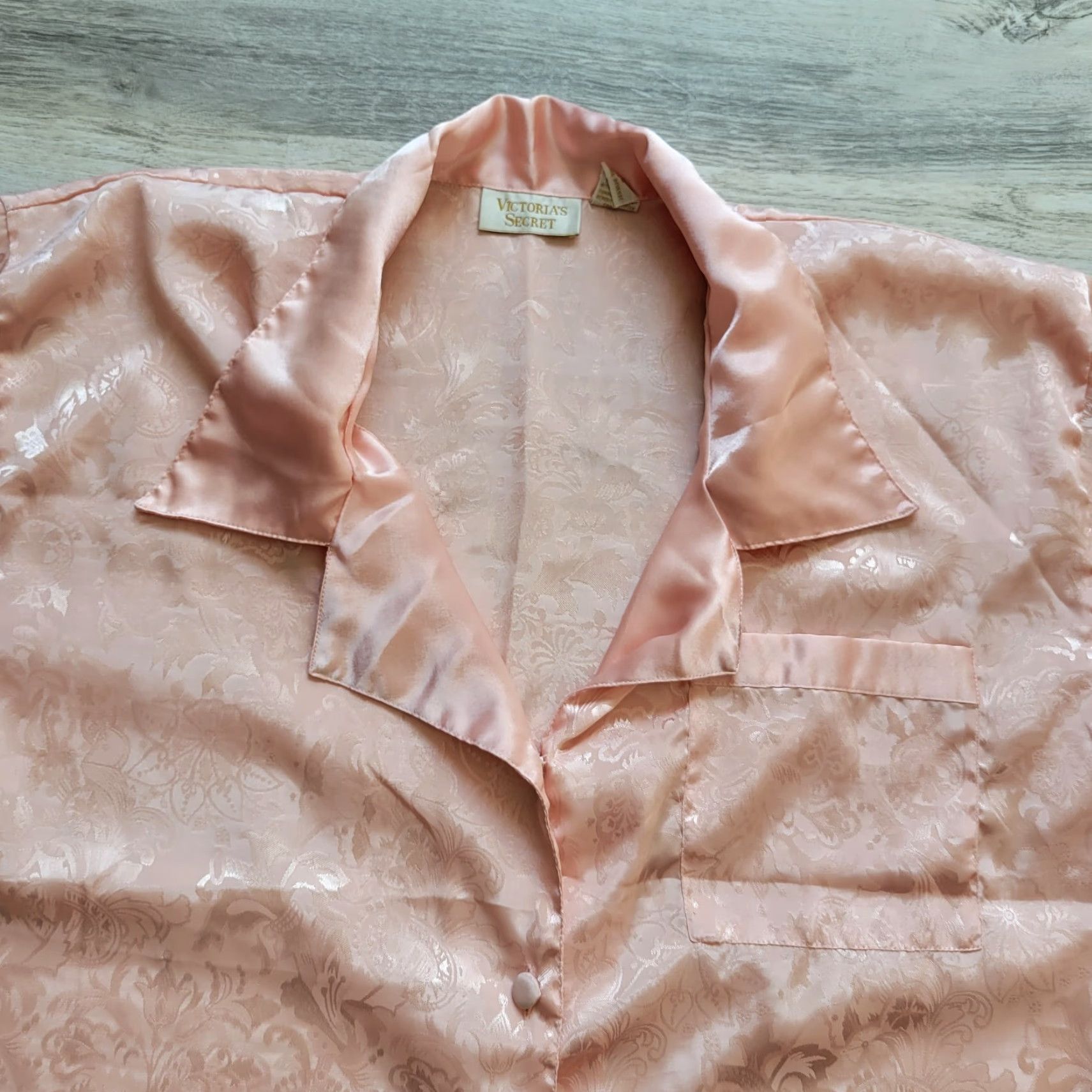 Victoria's Secret VINTAGE Victoria's Secret Gold Label Peach Night Sleep Shirt Floral Sz S Womens Shirt XS? Size S / US 4 / IT 40 - 4 Thumbnail