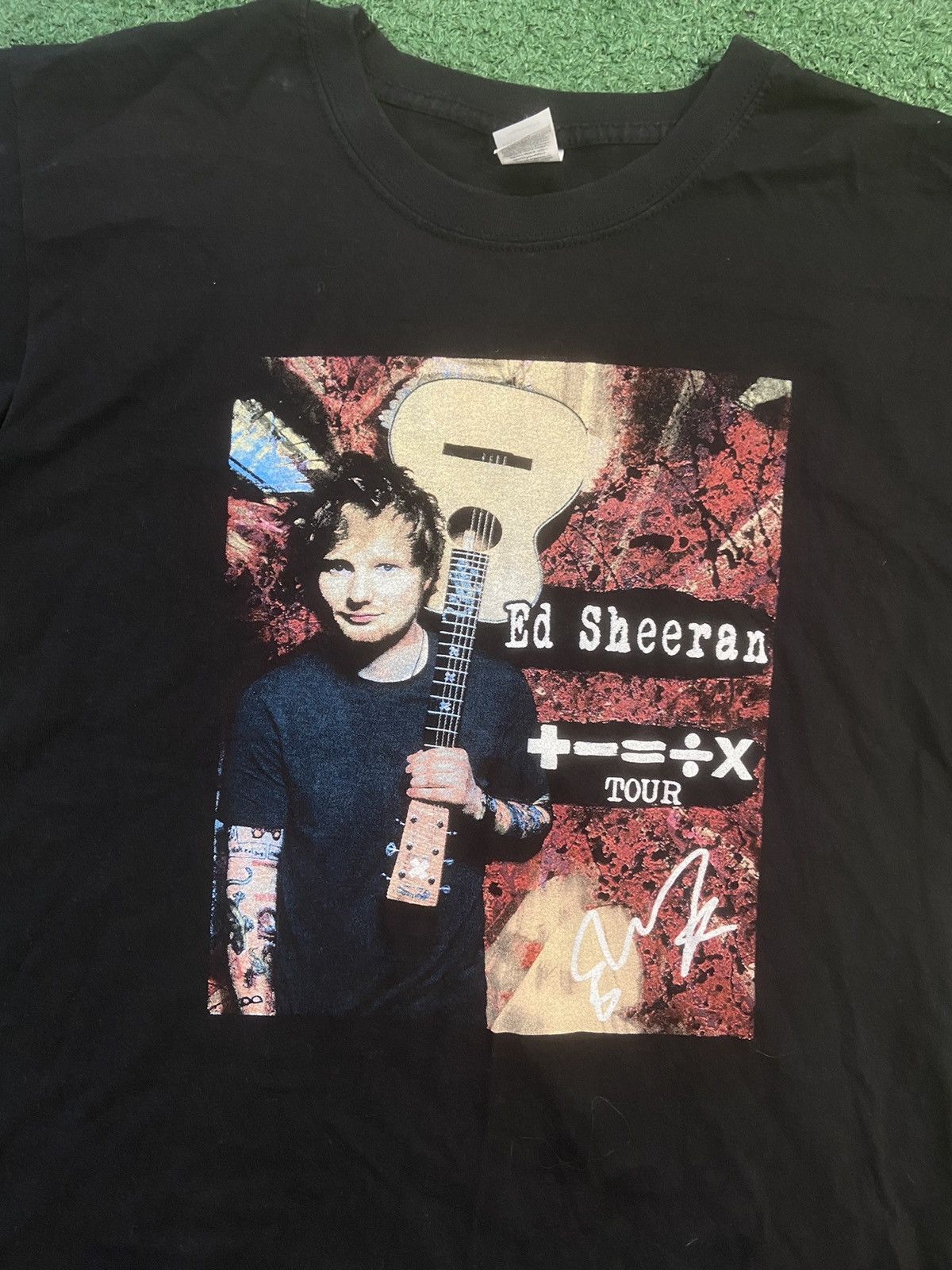 Band Tees Ed sheeran tee tshirt Size US M / EU 48-50 / 2 - 3 Thumbnail