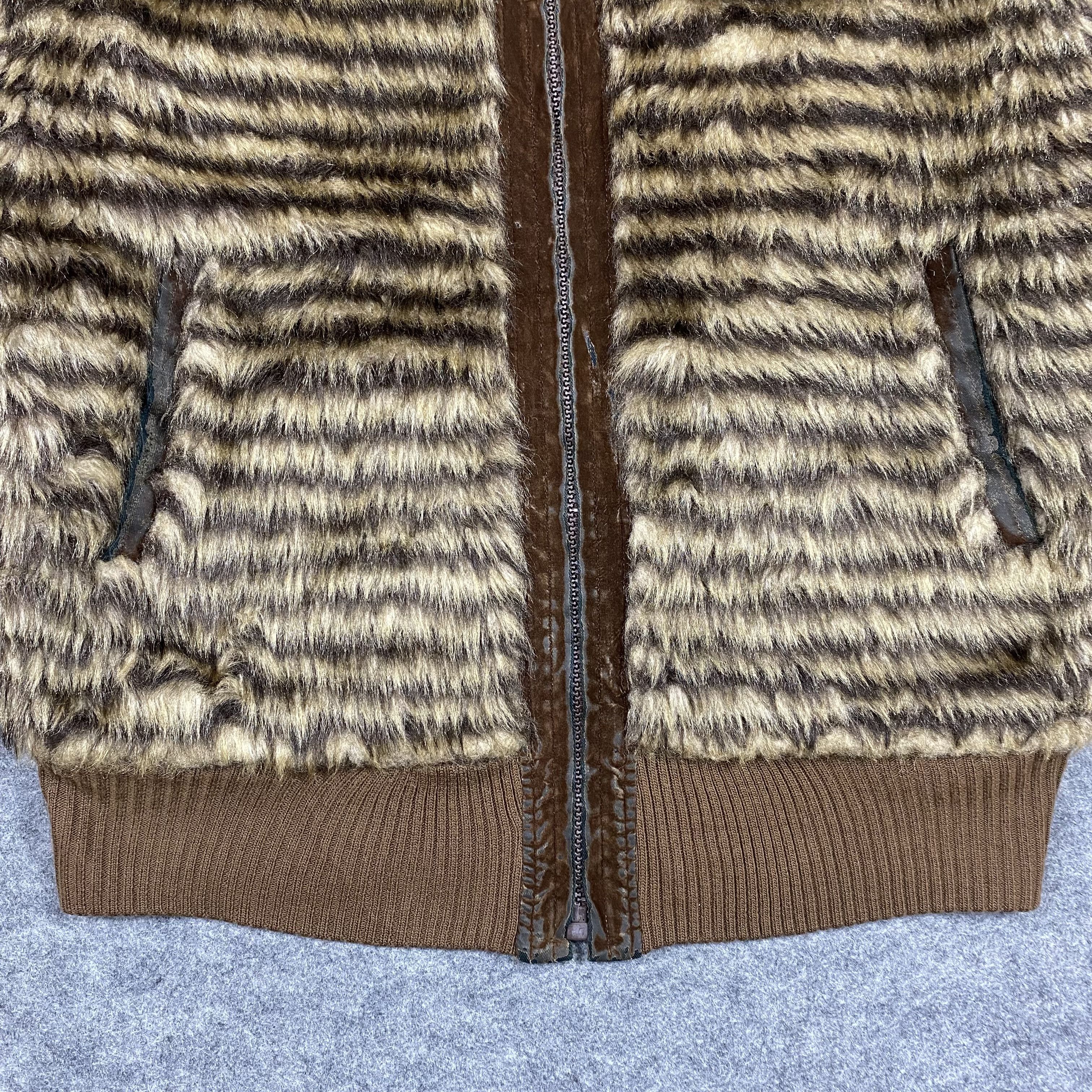 Issey Miyake Vintage 90s RIVER JAC Faux Fur Tiger Striped Jacket-J530 Size US M / EU 48-50 / 2 - 7 Thumbnail
